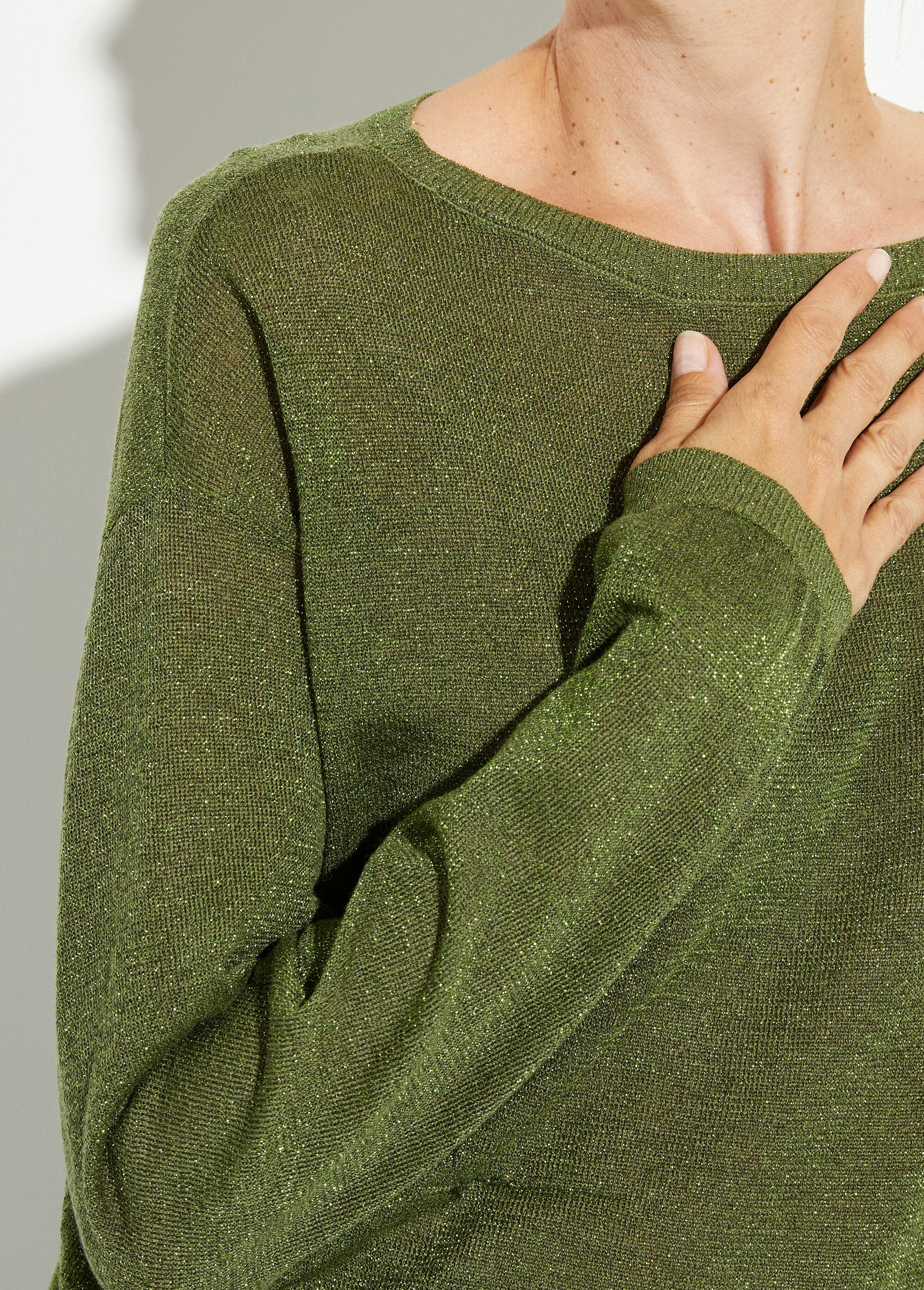 Maglione_corto_in_maglia_metallica_fine_Olive_DE1_slim