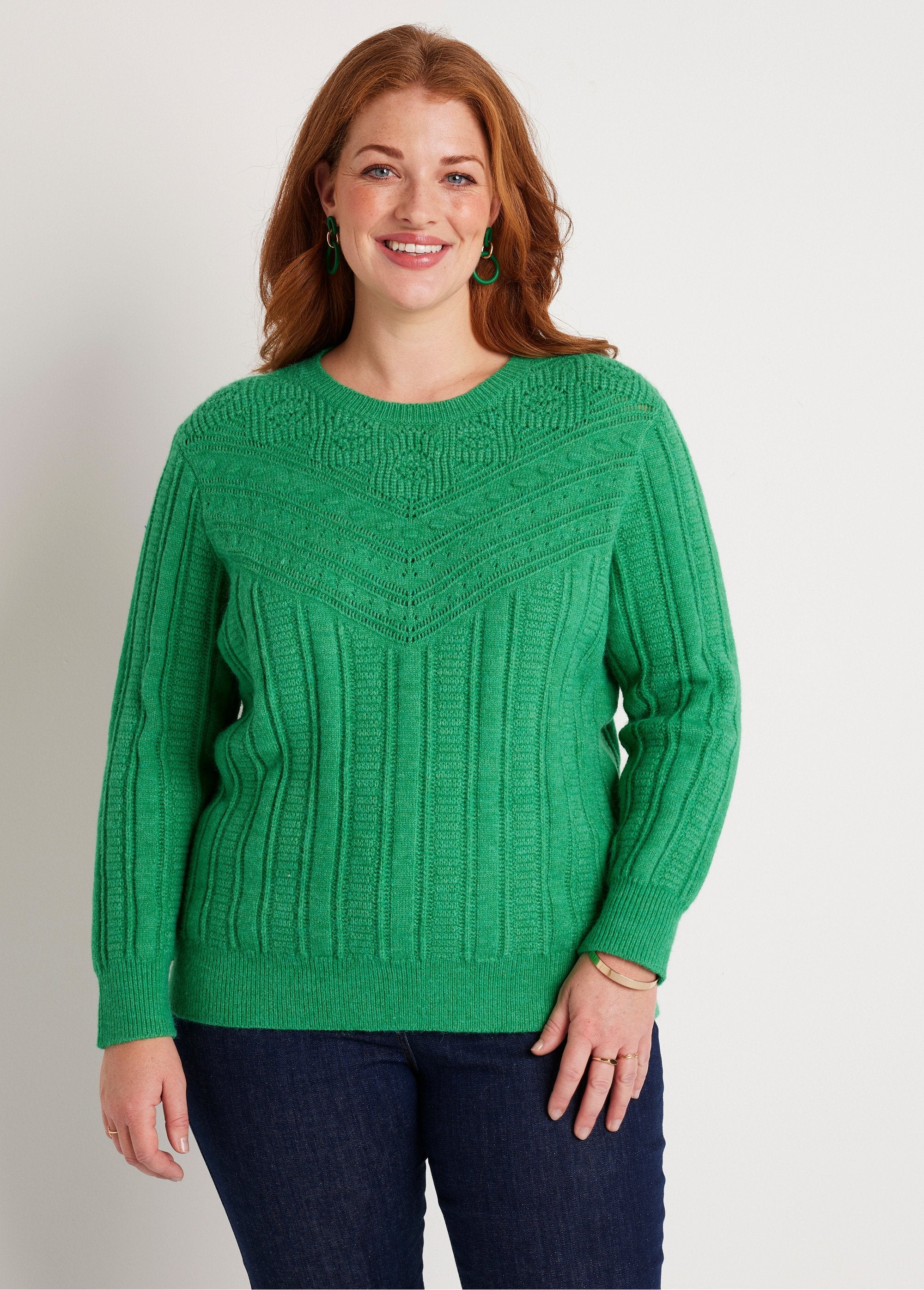 Morbido_maglione_traforato_con_scollo_rotondo_VERDE_FA1_curvy