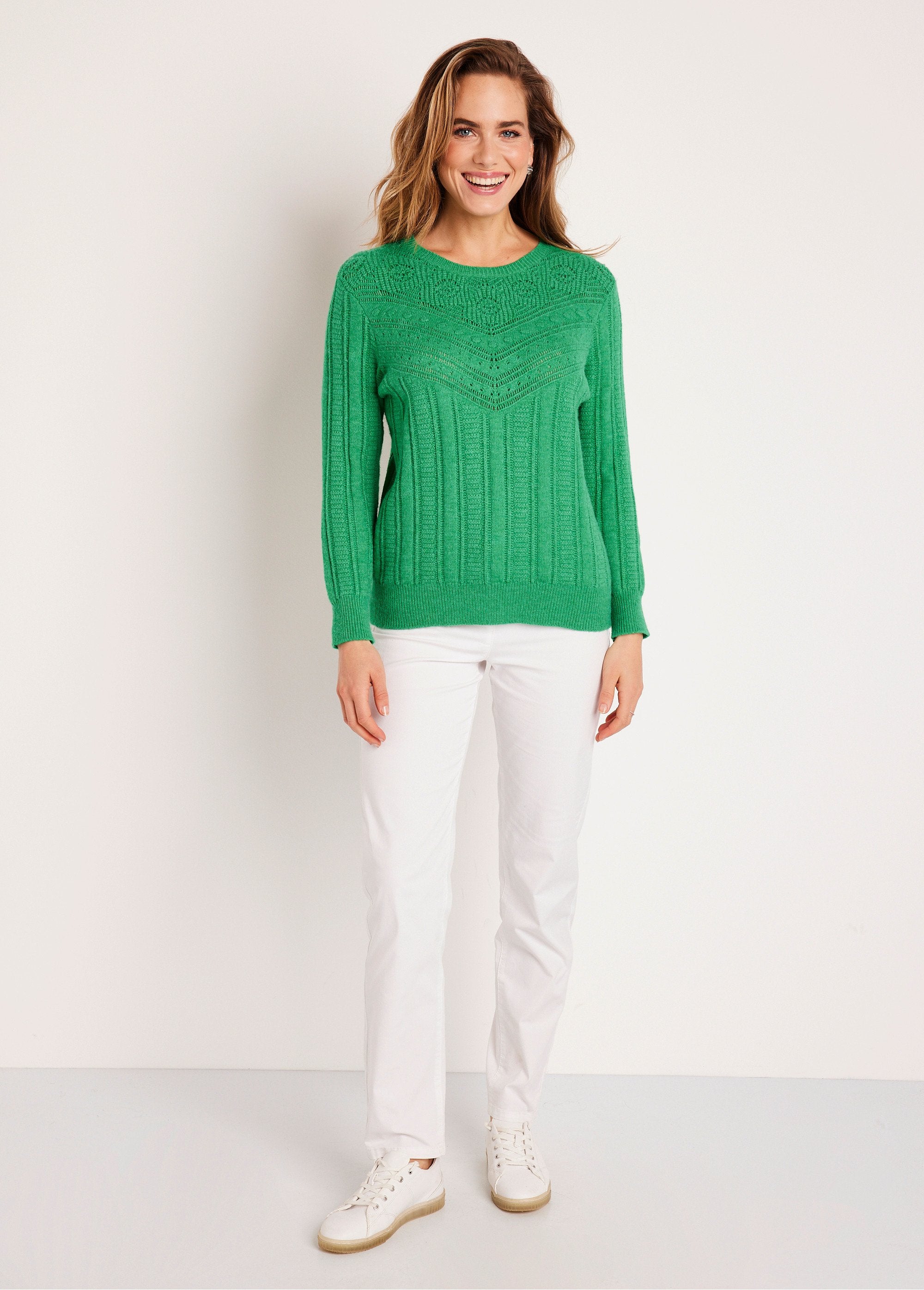 Morbido_maglione_traforato_con_scollo_rotondo_VERDE_SF1_slim