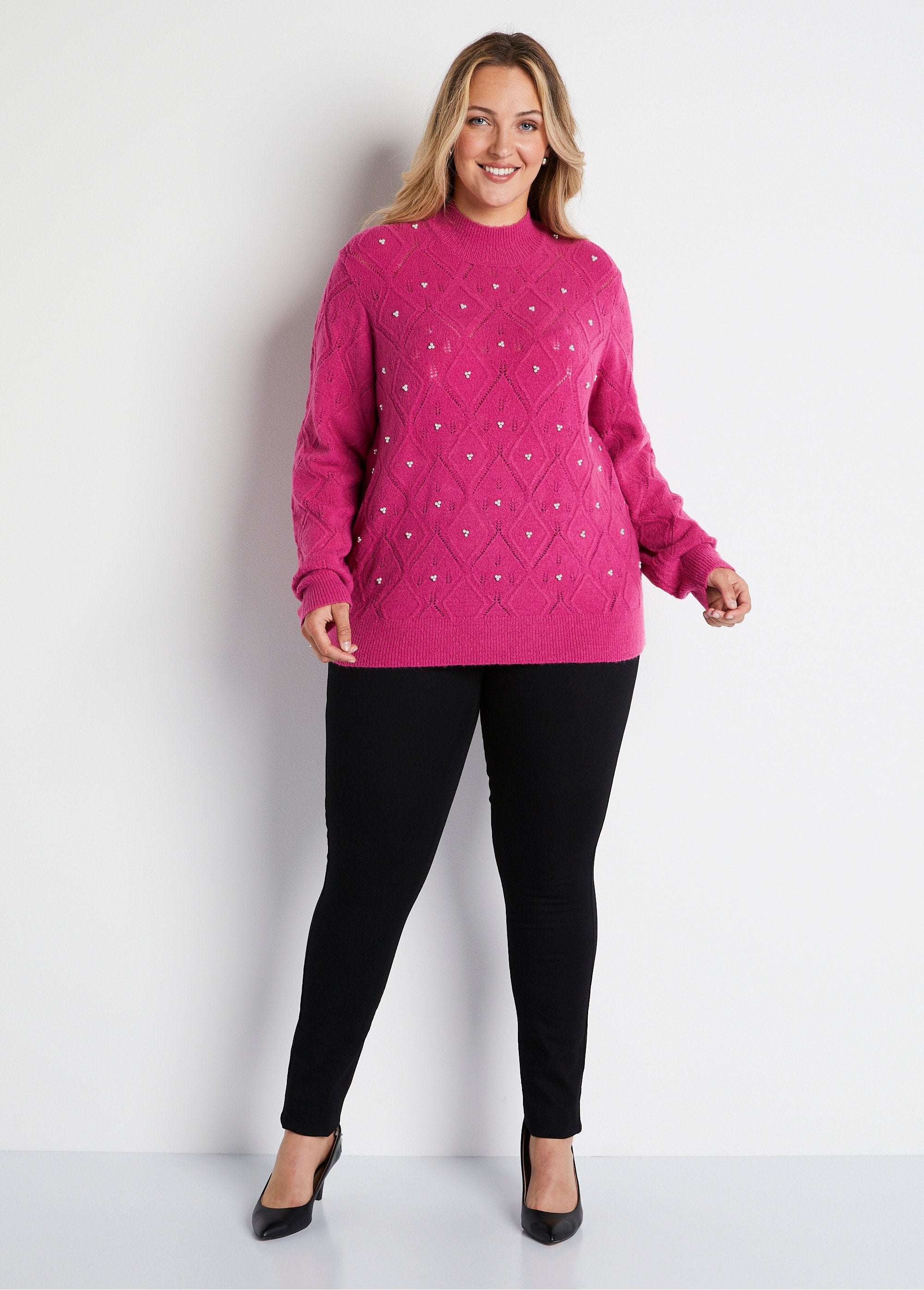 Morbido_maglione_traforato_con_perline_e_collo_alto_ROSA_SF1_curvy