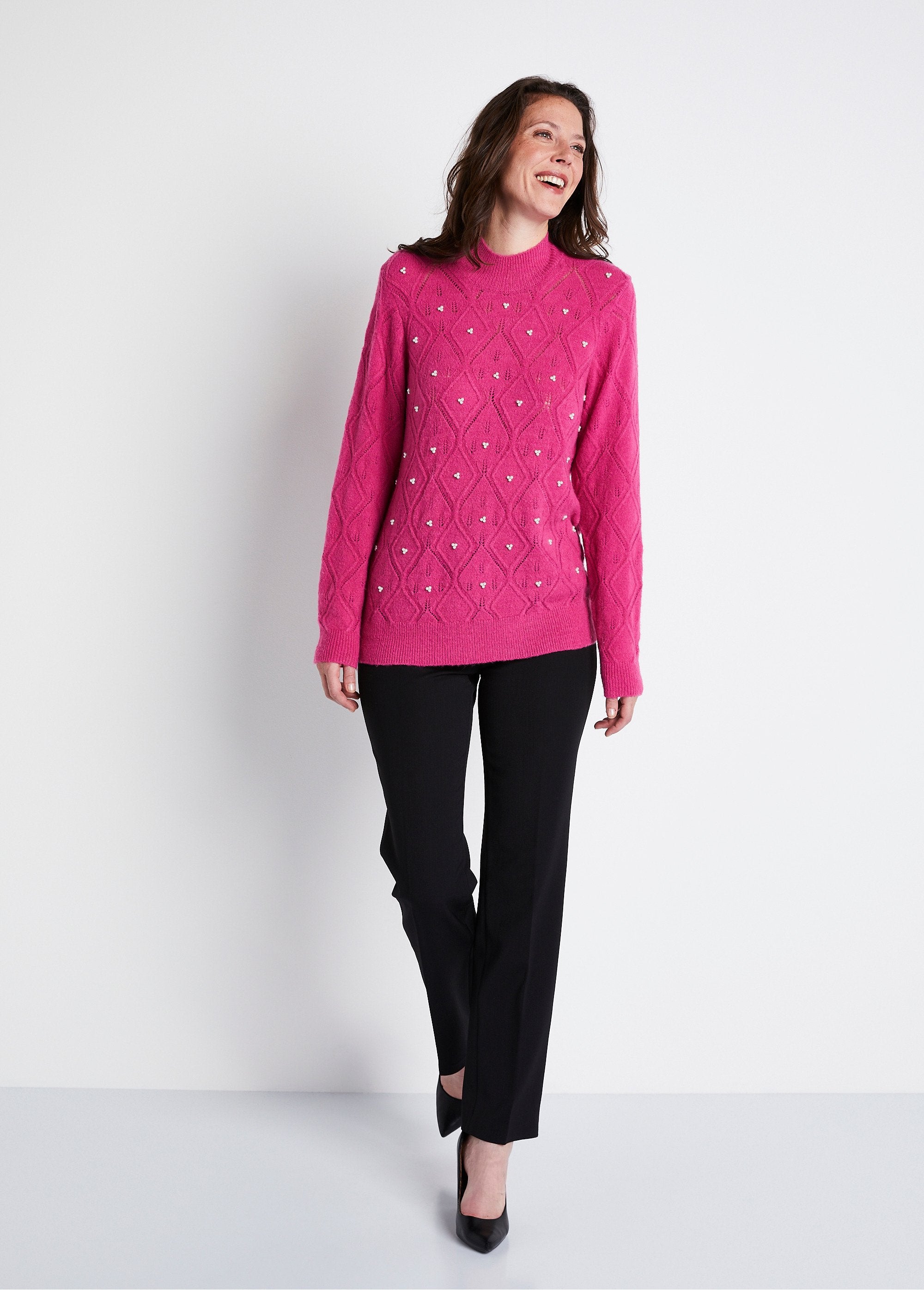 Morbido_maglione_traforato_con_perline_e_collo_alto_ROSA_SF1_slim