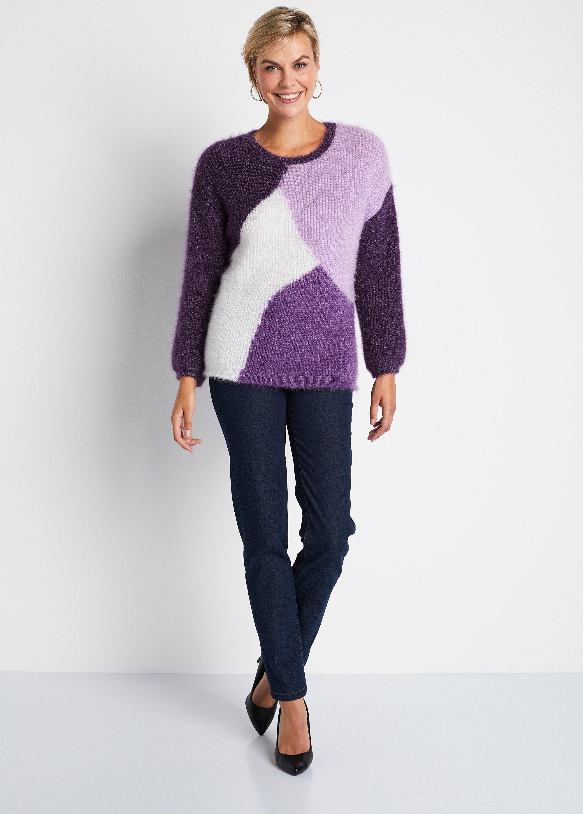 Maglia_morbida_a_blocchi_di_colore_Ribes_nero_ed_ecru_SF1_slim