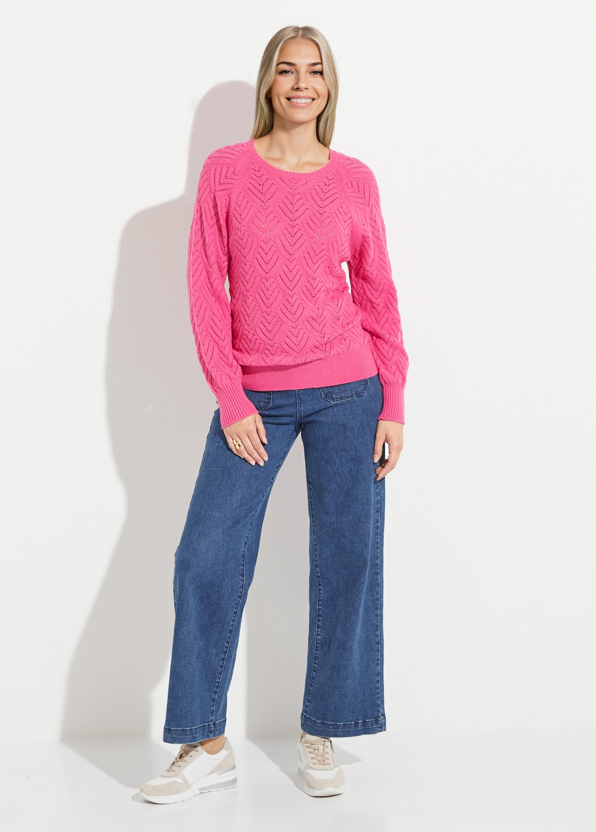 Morbido_maglione_corto_tinta_unita_con_scollo_rotondo_Rose_SF1_slim