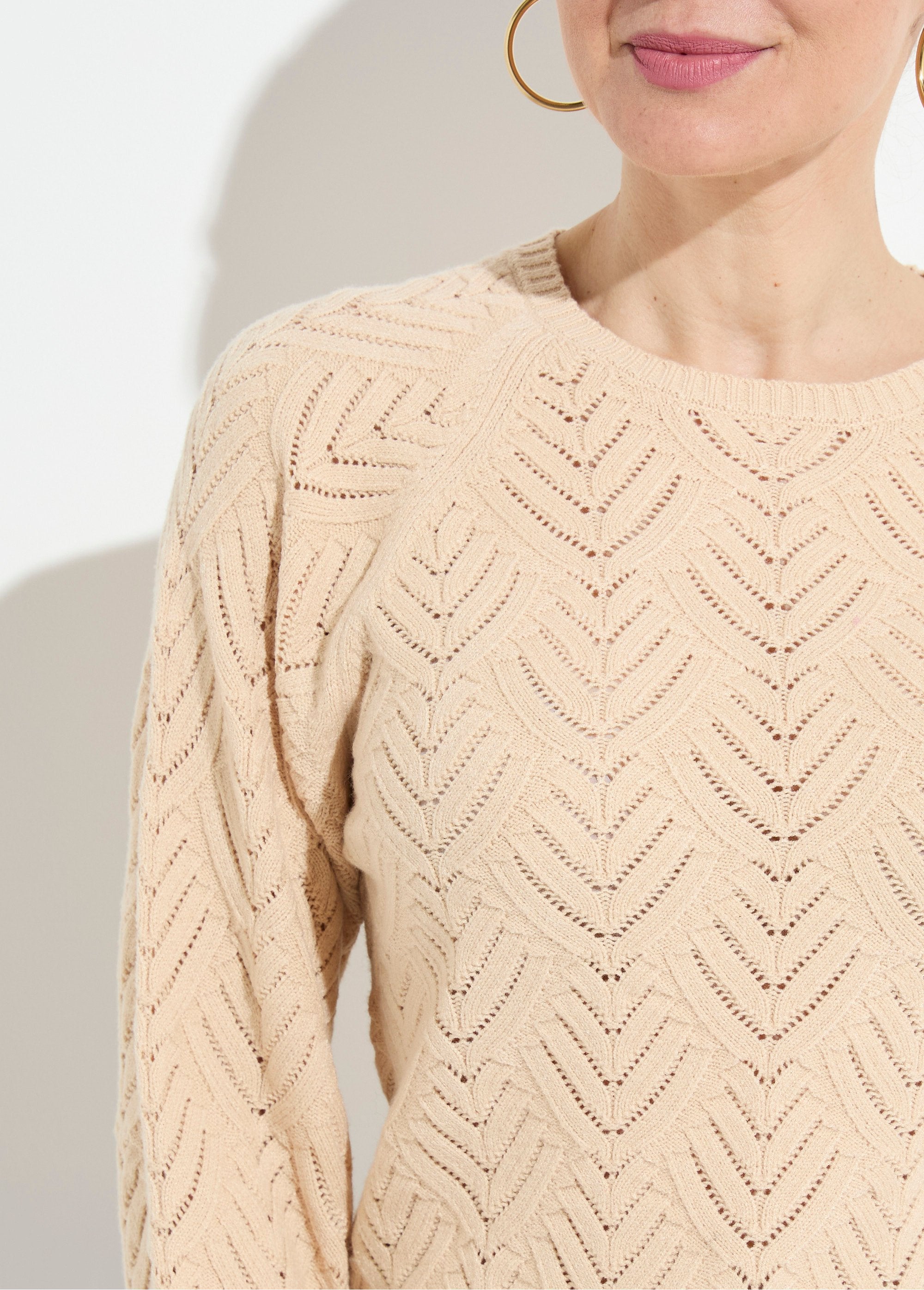 Morbido_maglione_corto_tinta_unita_con_scollo_rotondo_Beige_DE1_slim