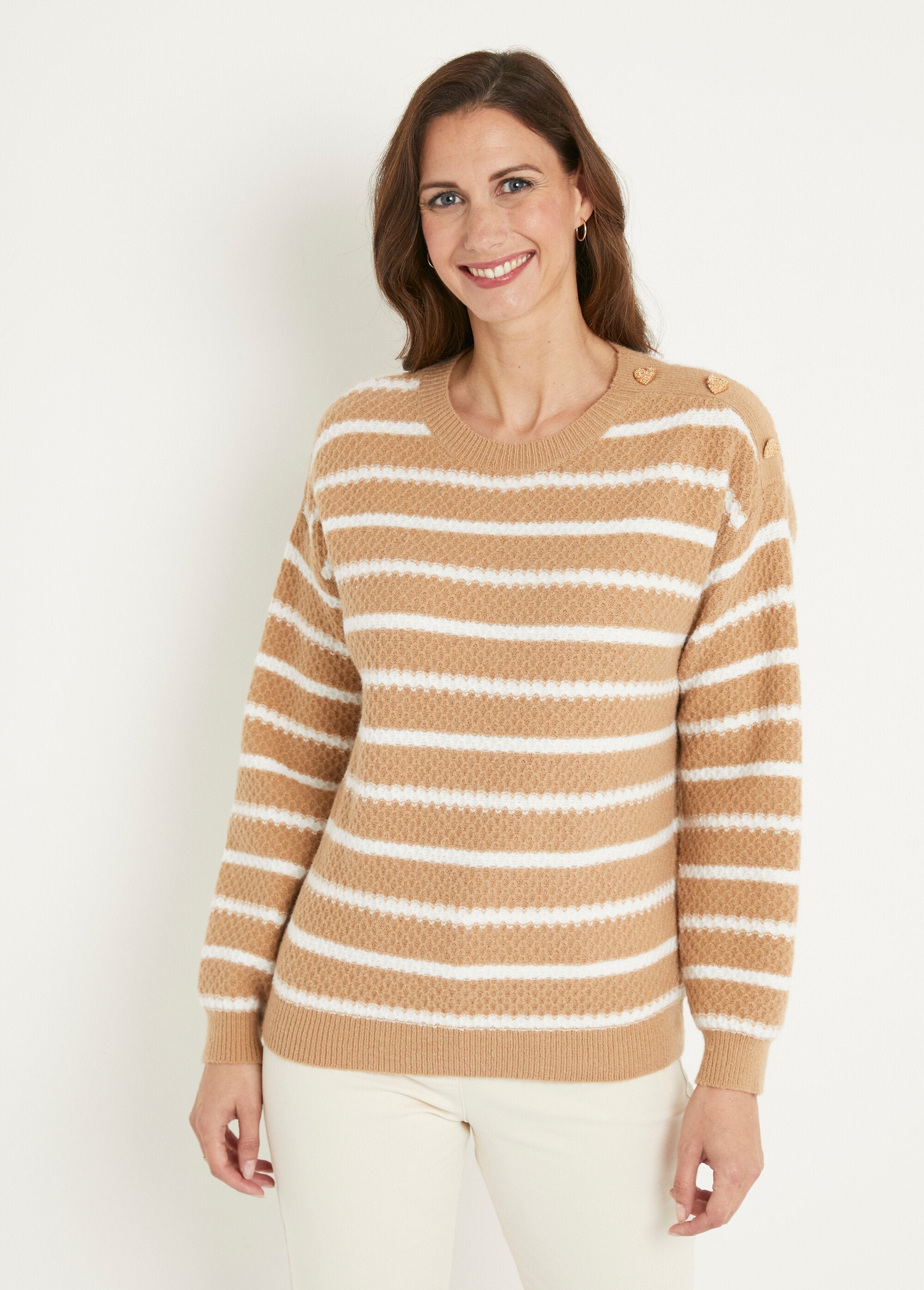 Pull_doux_rayé_col_rond_maille_fantaisie_Camel_et_ecru_FA1_slim