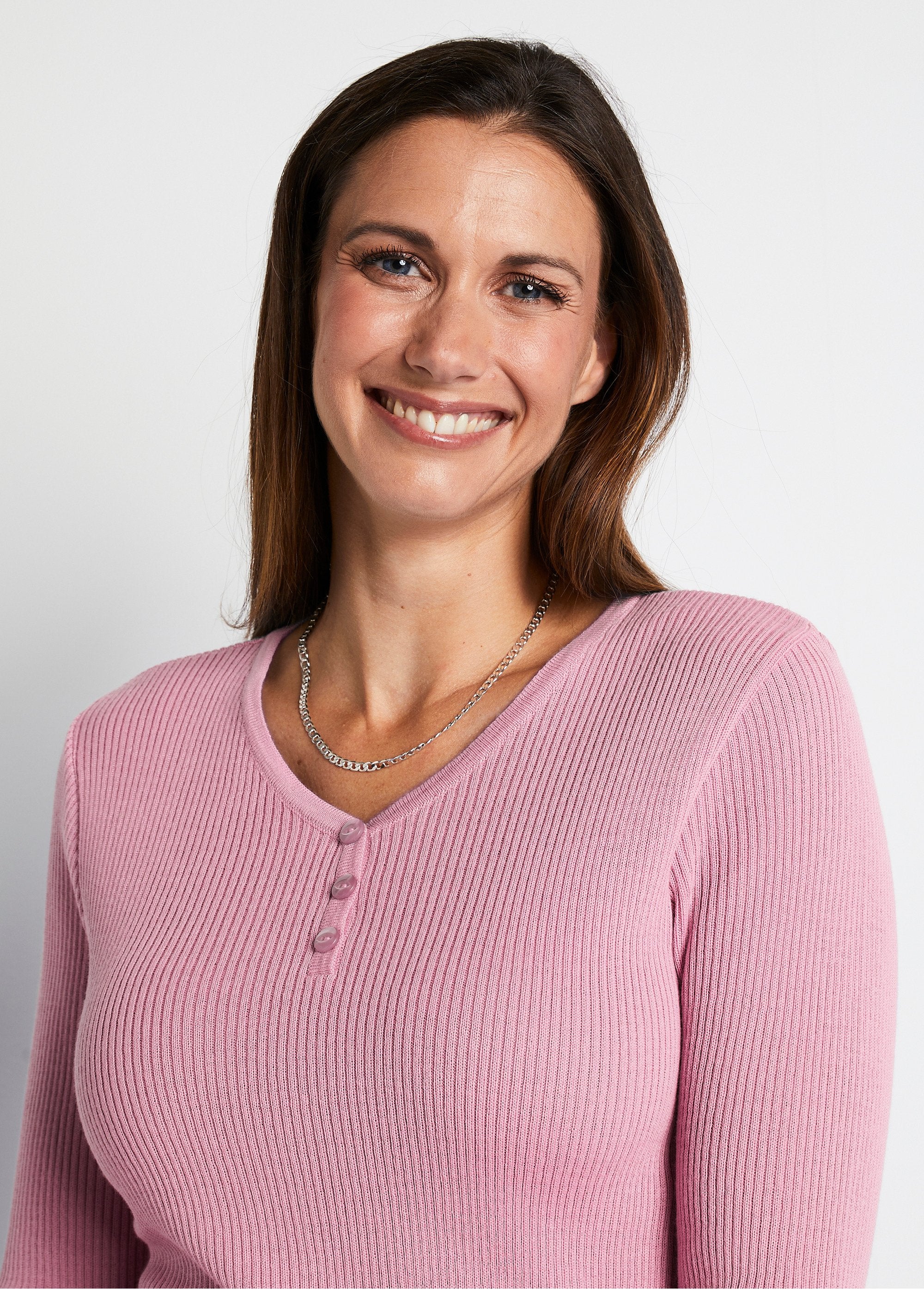 Maglione_con_collo_tunisino_in_lana_merino_Rosa_cipria_DE2_slim