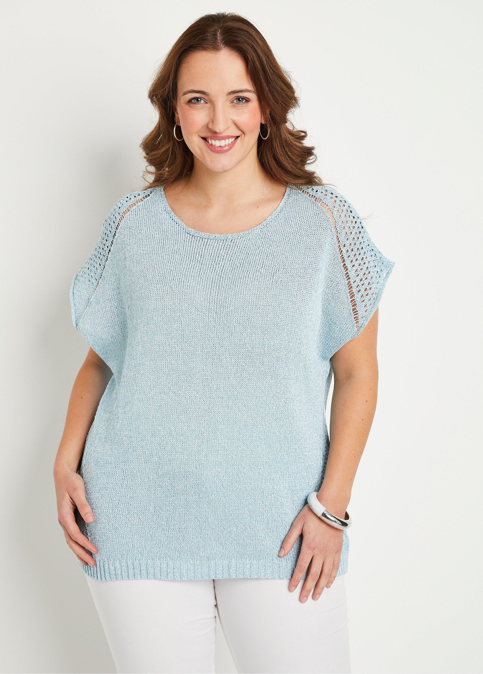 Maglia_sottile_traforata,_maniche_corte_Blu_FA1_curvy