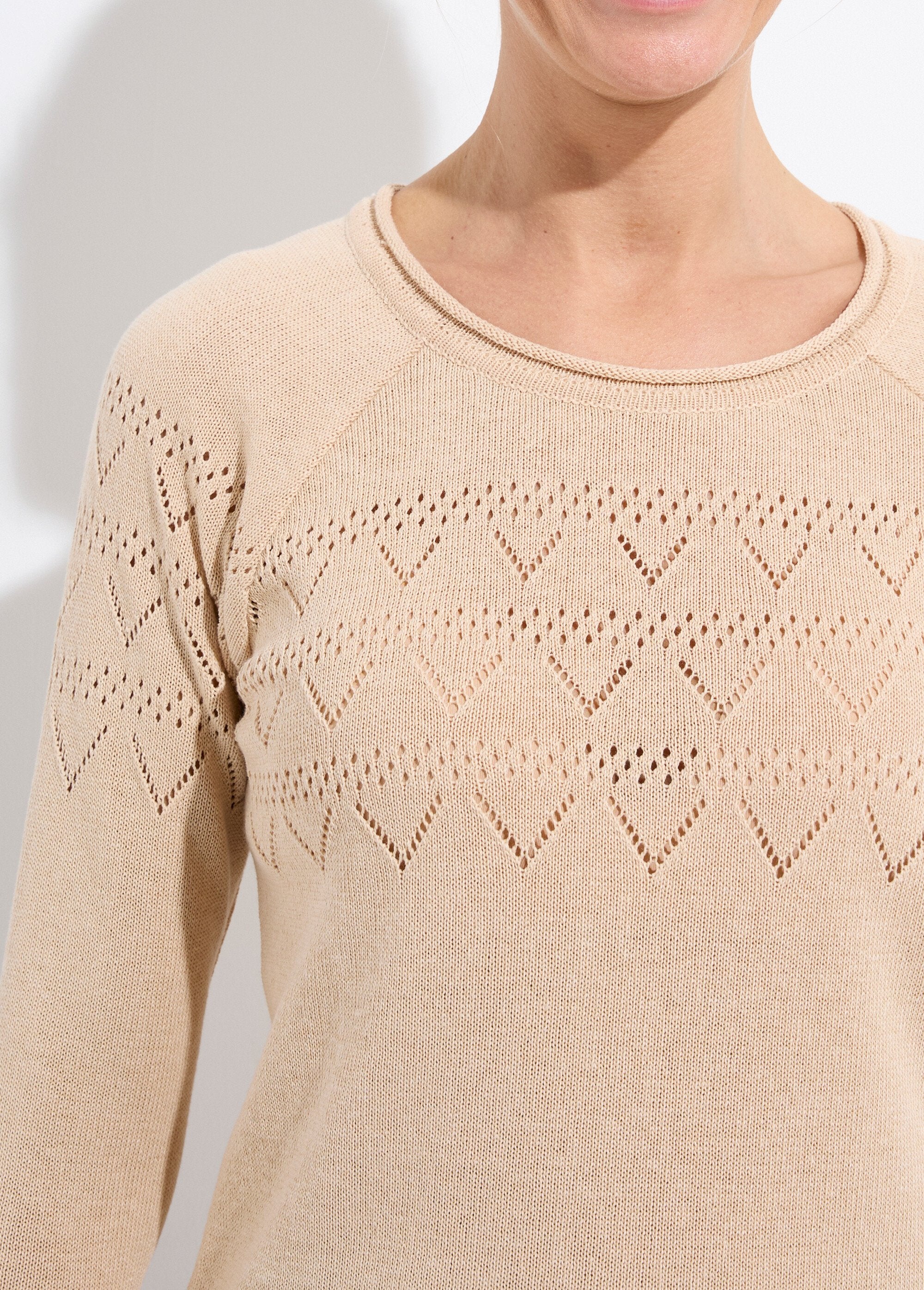 Maglia_sottile_traforata_con_maniche_lunghe_a_raglan_Beige_DE1_slim