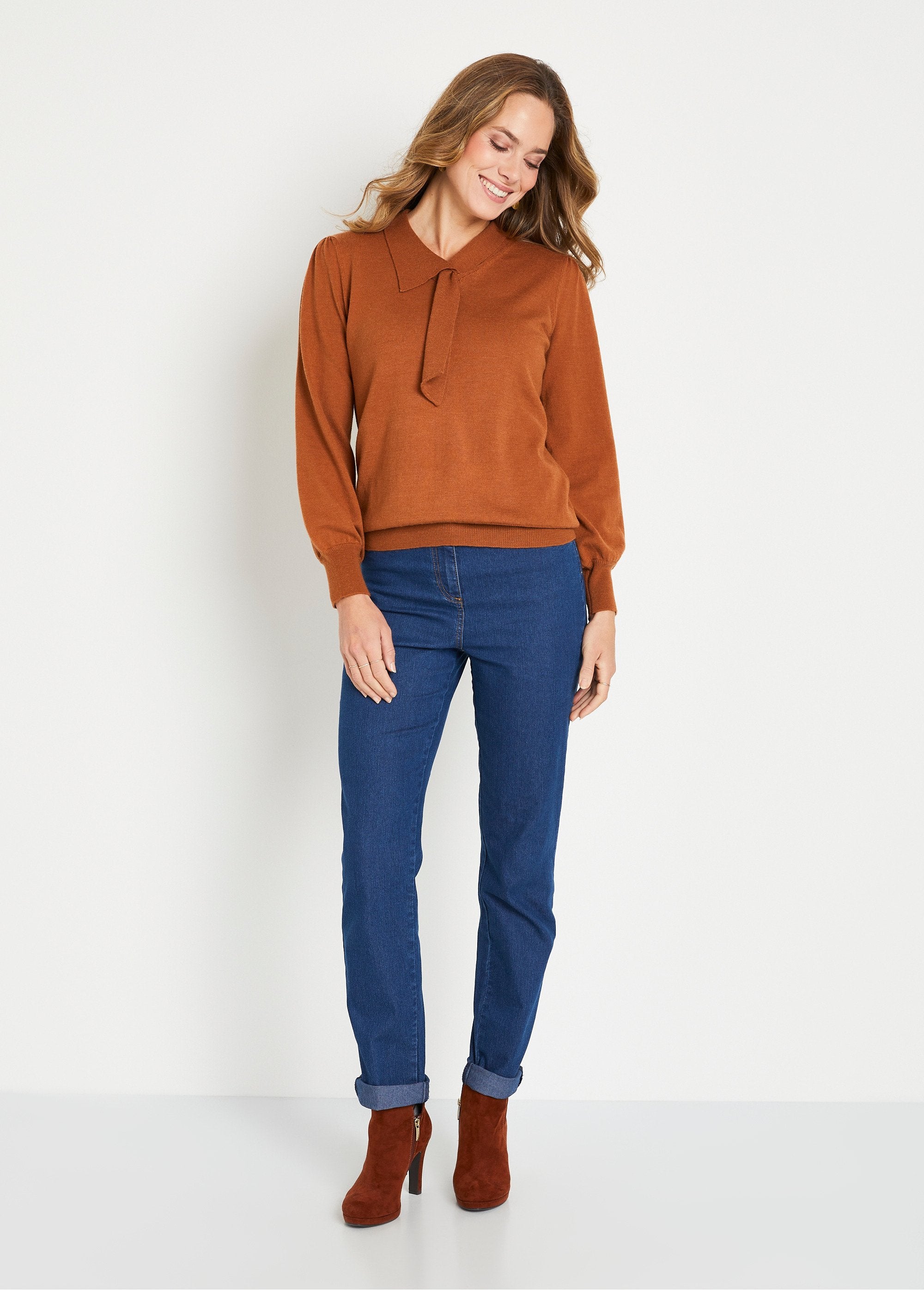 Maglia_in_misto_lana_con_collo_a_cravatta_Caramel_SF1_slim