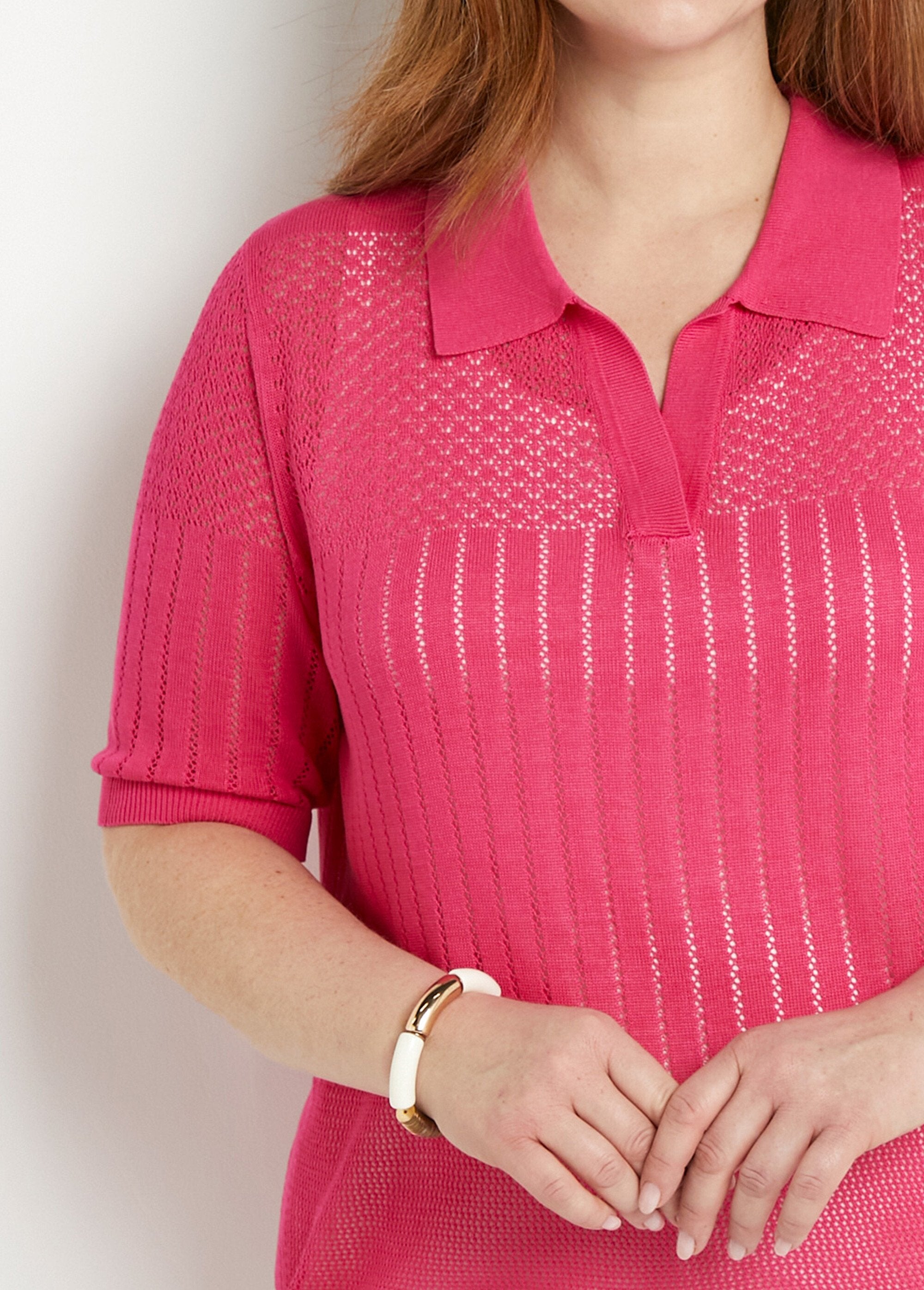 Maglione_sottile_traforato_con_scollo_a_polo_e_maniche_corte_Fuchsia_DE1_curvy