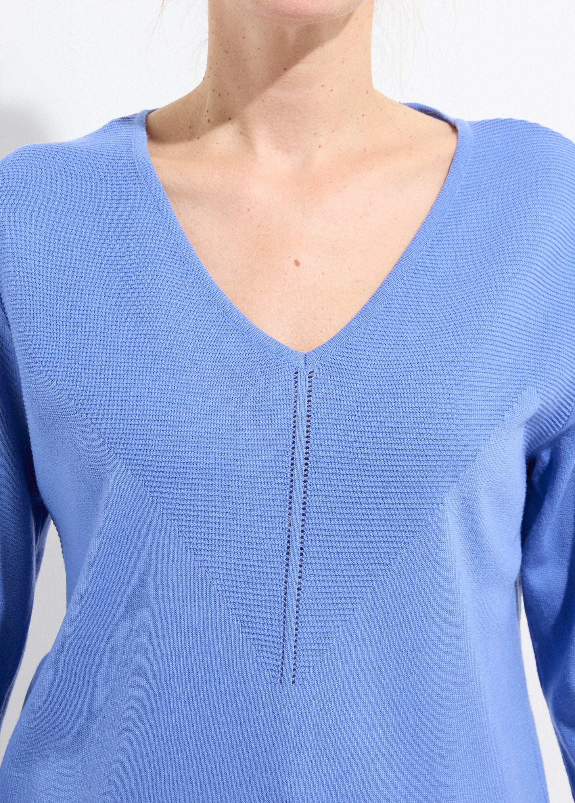 Maglia_a_maniche_lunghe_con_scollo_a_V_Bleu_DE1_slim