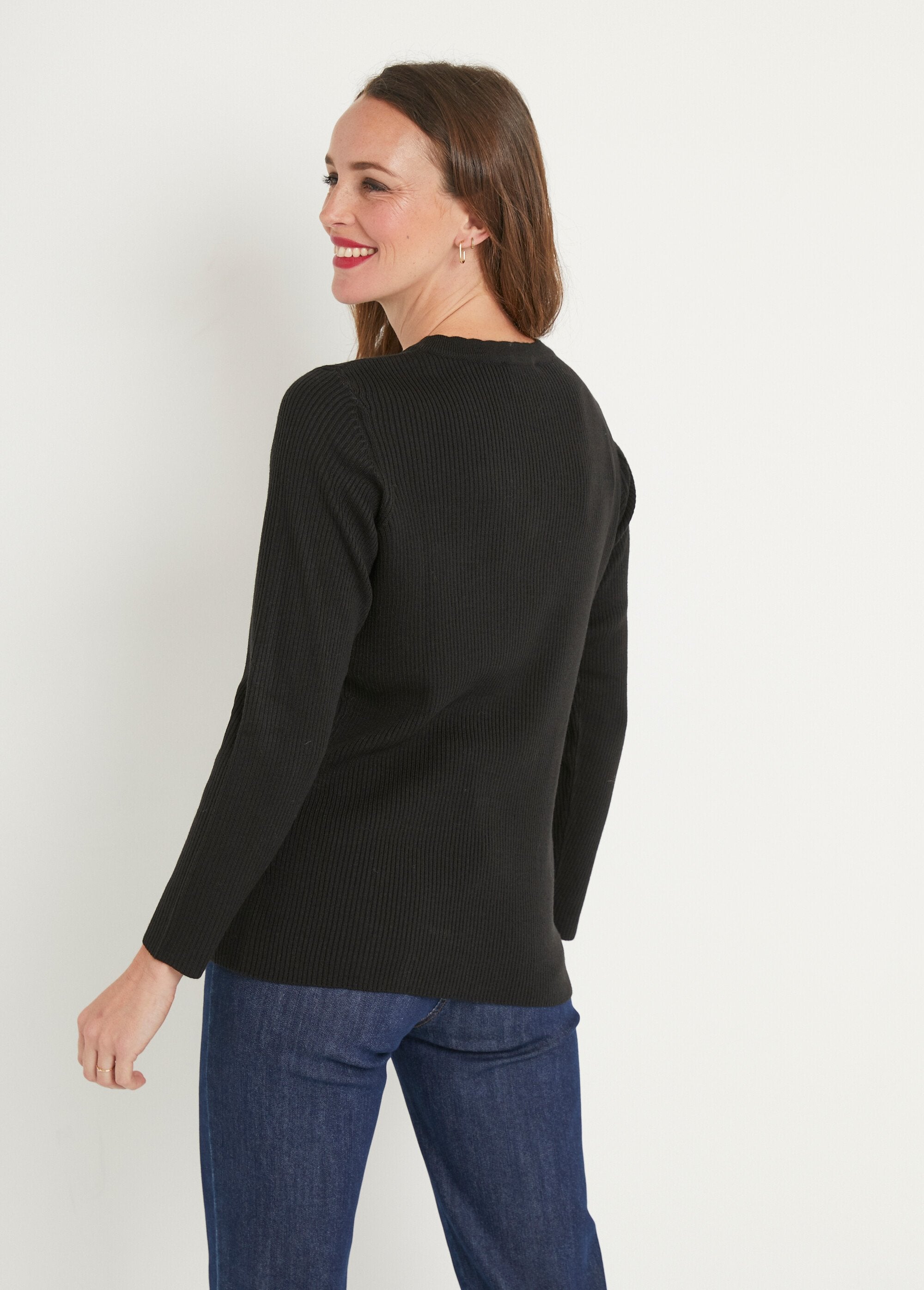 Maglione_a_coste_sottili_con_scollo_a_V_Noir_DO1_slim