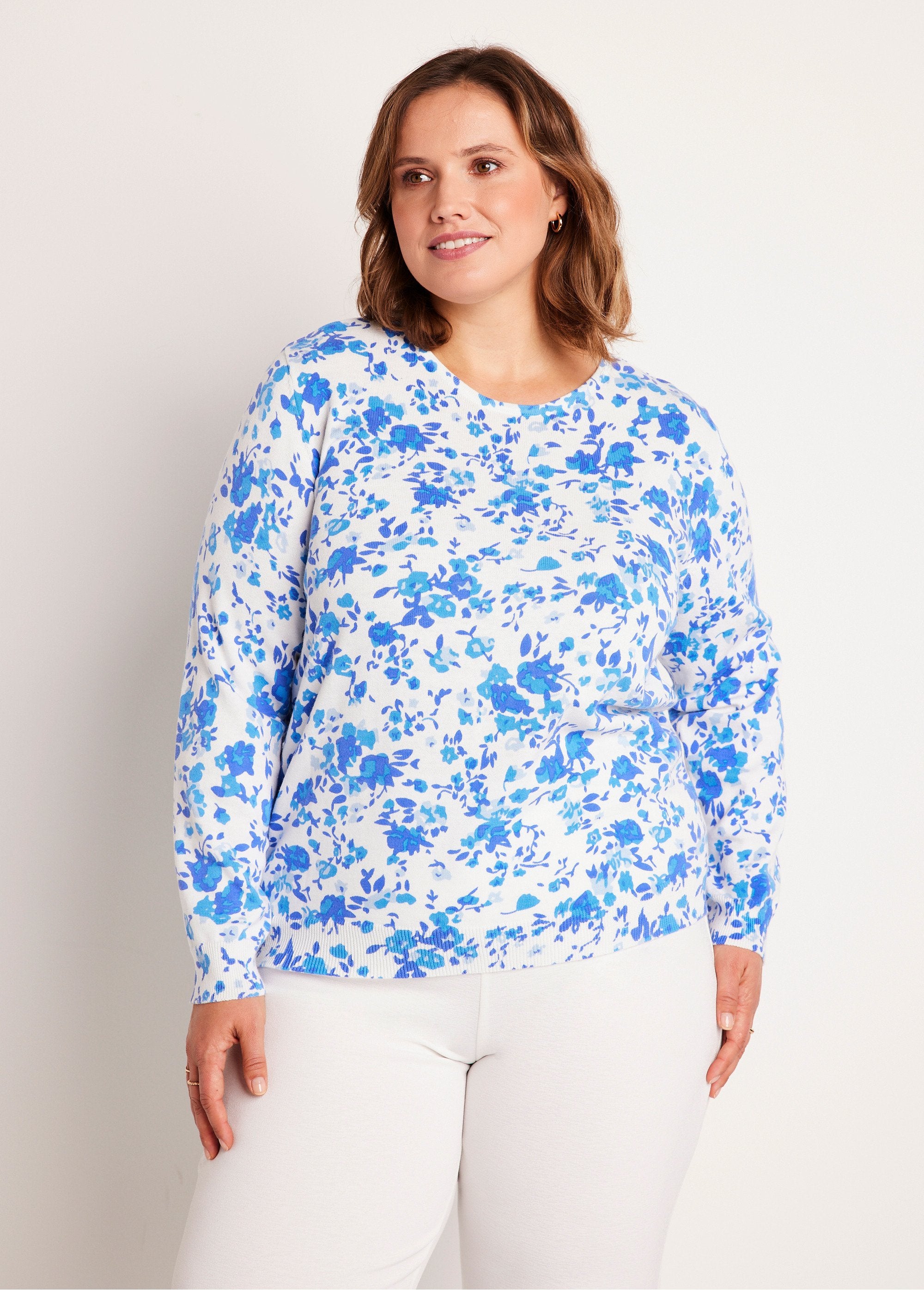 Maglione_sottile_a_fiori_BLU_FA1_curvy