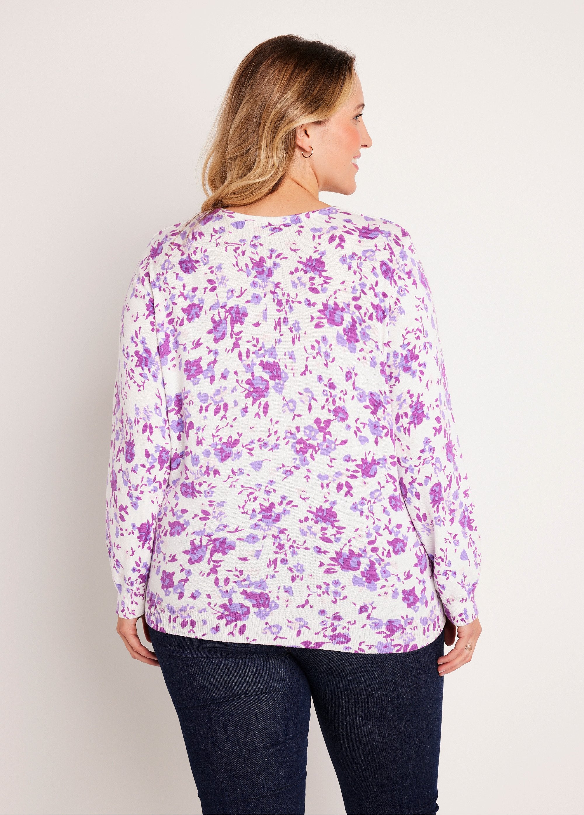 Maglione_sottile_a_fiori_Lilla_DO1_curvy