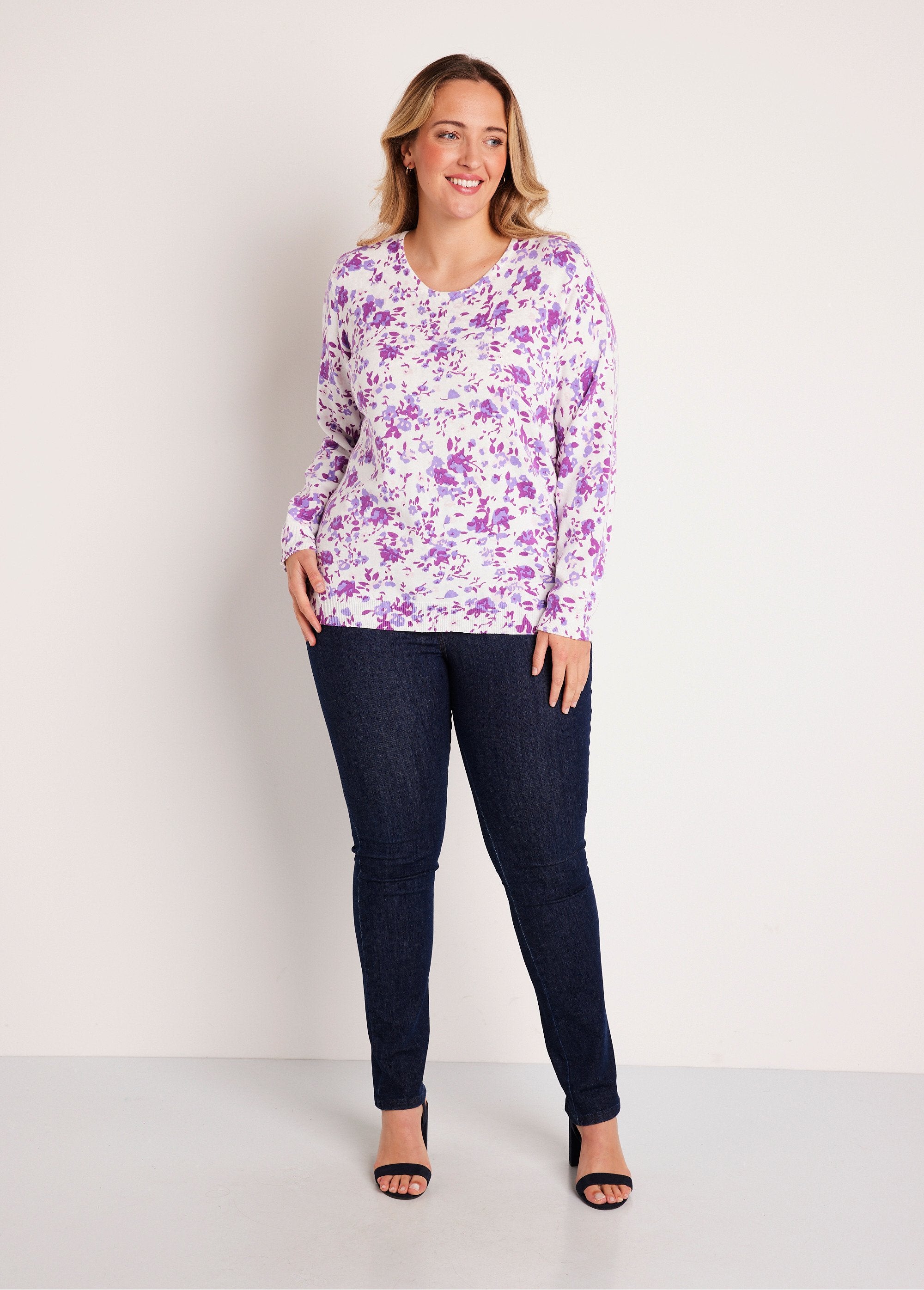 Maglione_sottile_a_fiori_Lilla_SF1_curvy