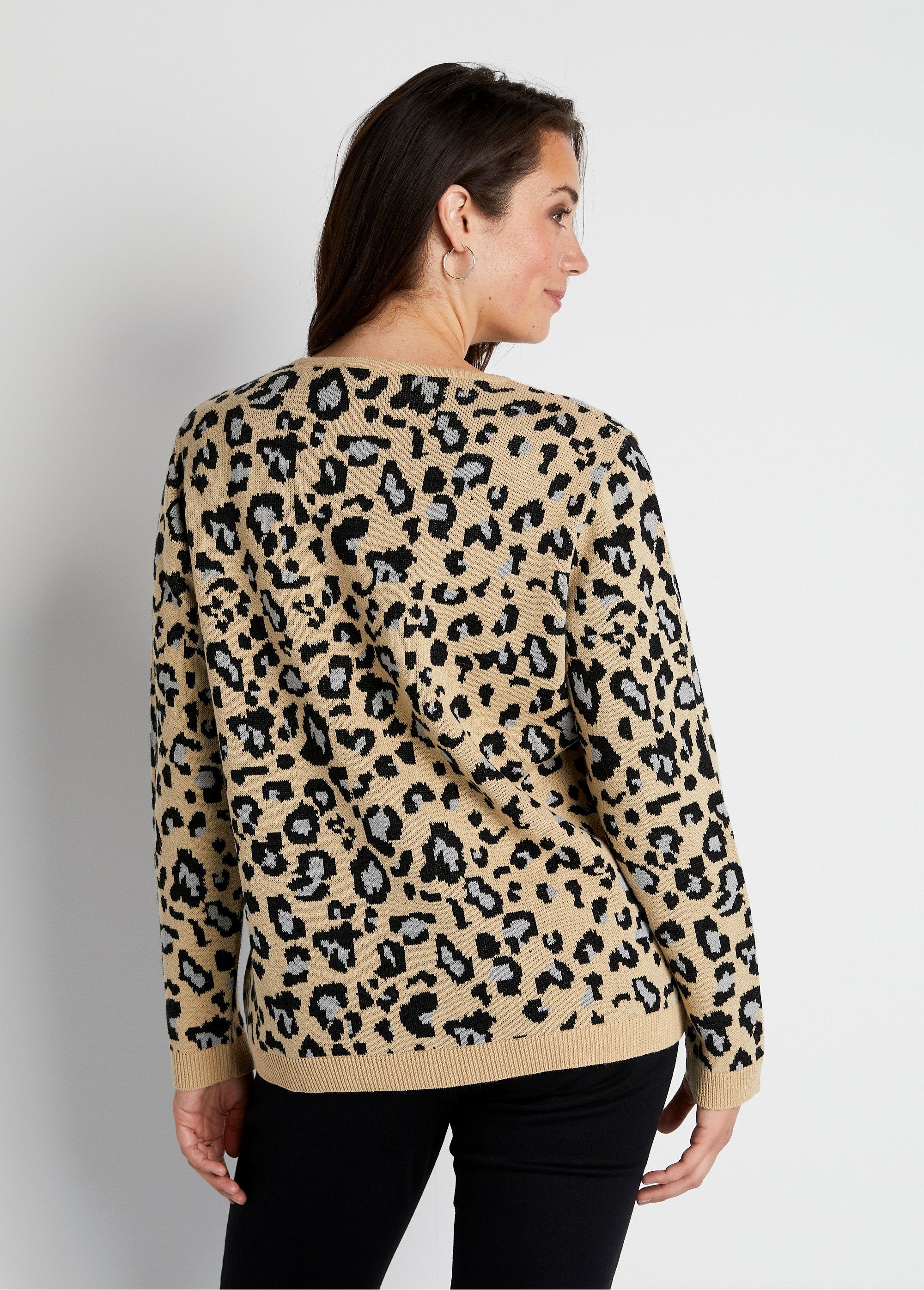 Maglia_jacquard_leopardata_Beige_e_nero_DO1_curvy