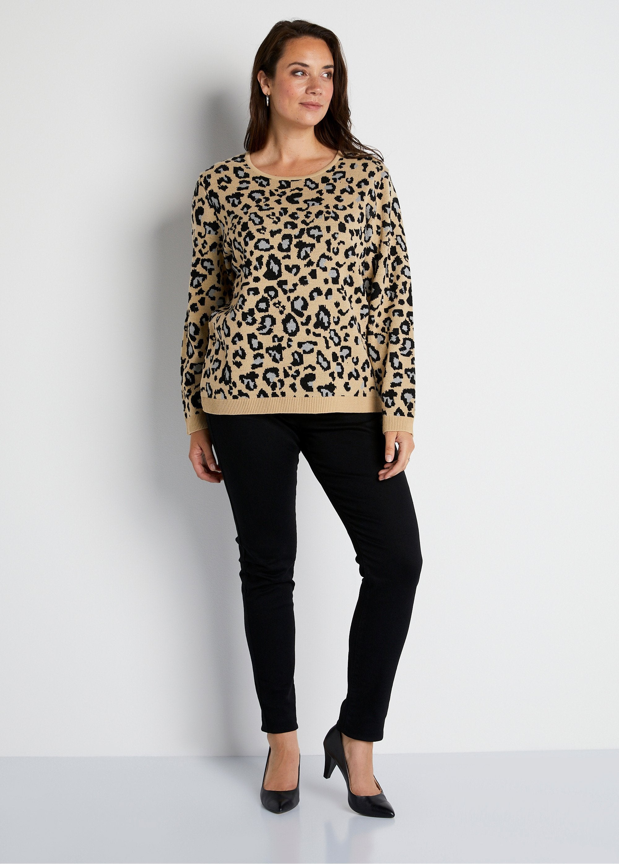 Maglia_jacquard_leopardata_Beige_e_nero_SF1_curvy