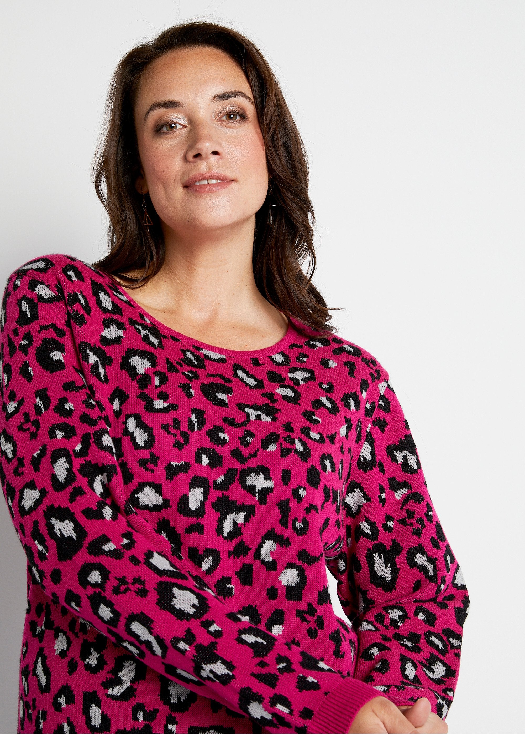 Maglia_jacquard_leopardata_Fucsia_e_nero_DE1_curvy