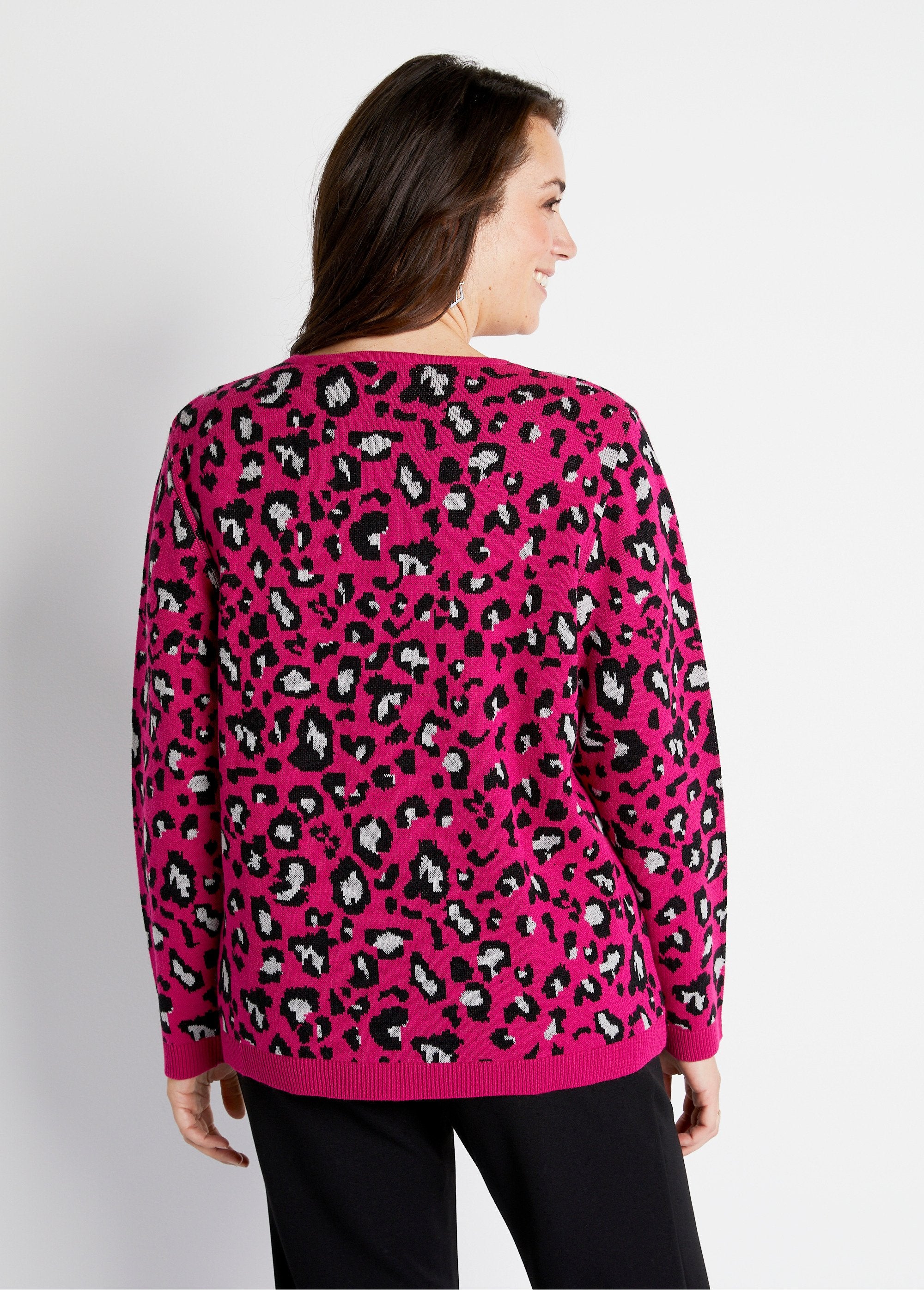 Maglia_jacquard_leopardata_Fucsia_e_nero_DO1_curvy