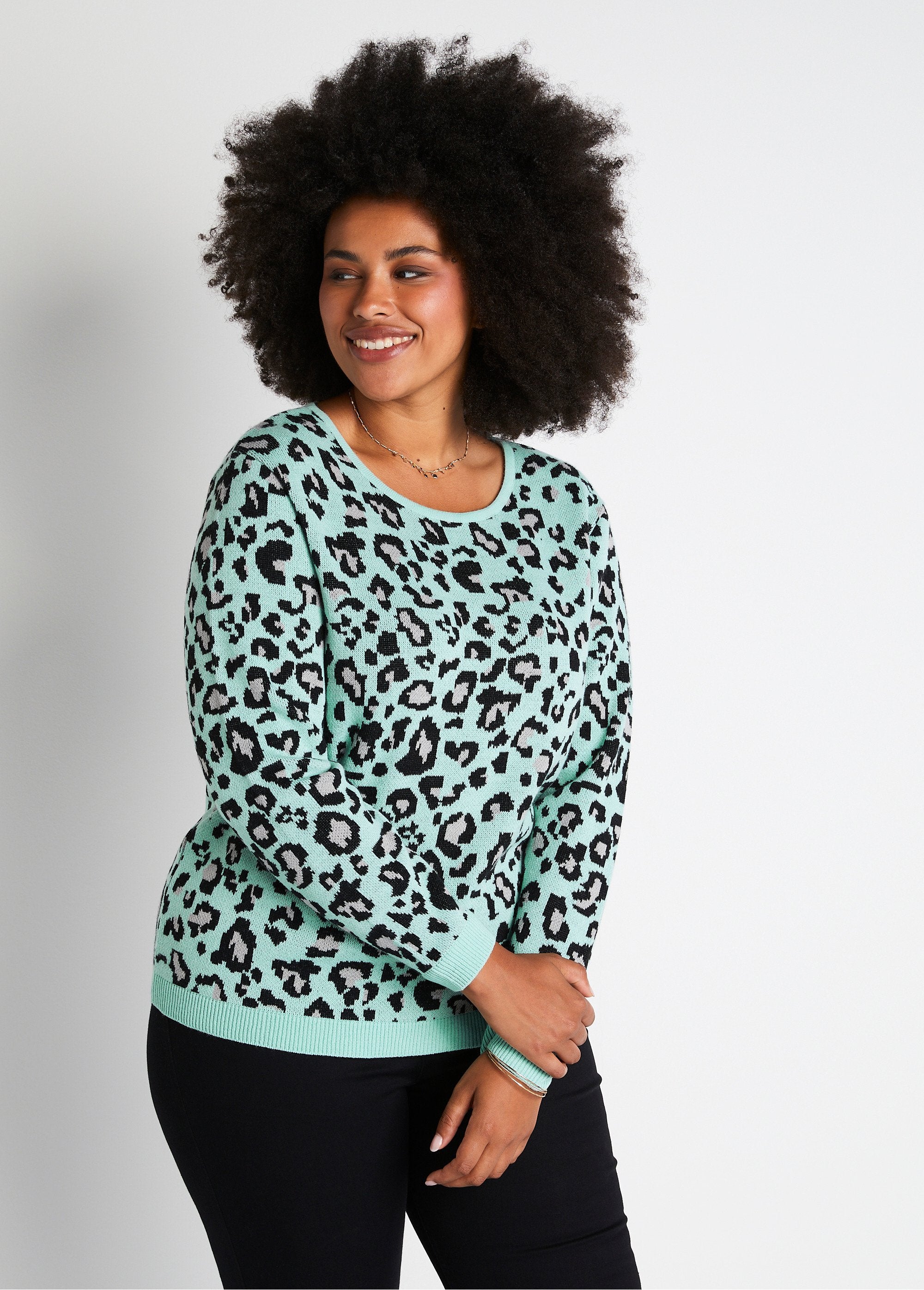 Maglia_jacquard_leopardata_Onice_e_nero_FA1_curvy