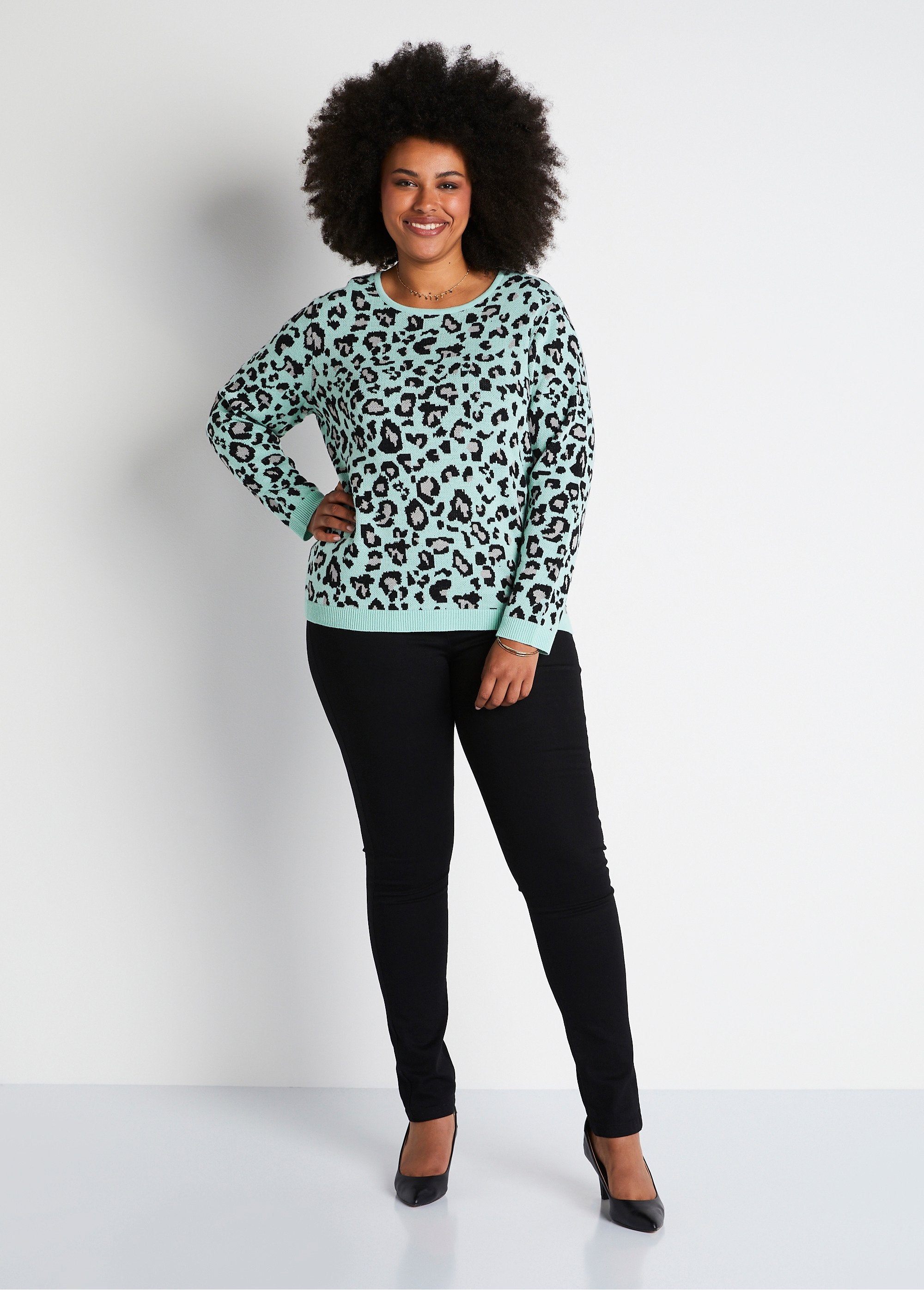 Maglia_jacquard_leopardata_Onice_e_nero_SF1_curvy