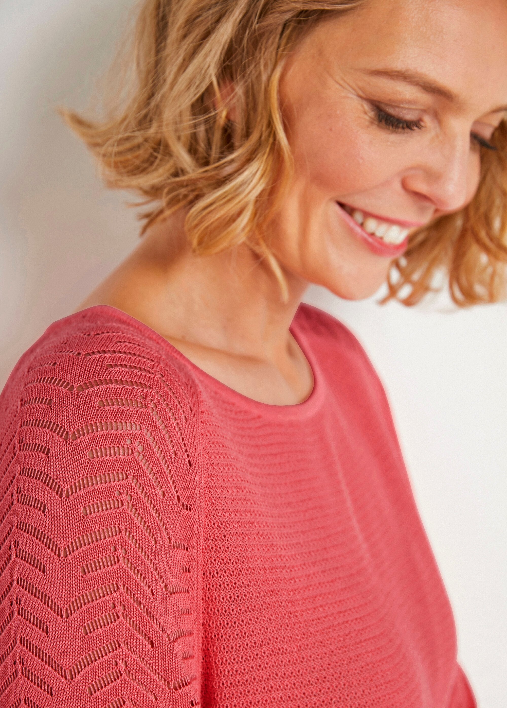 Maglia_leggera_con_maniche_raglan_a_3/4_e_scollo_rotondo_Corail_DE2_slim