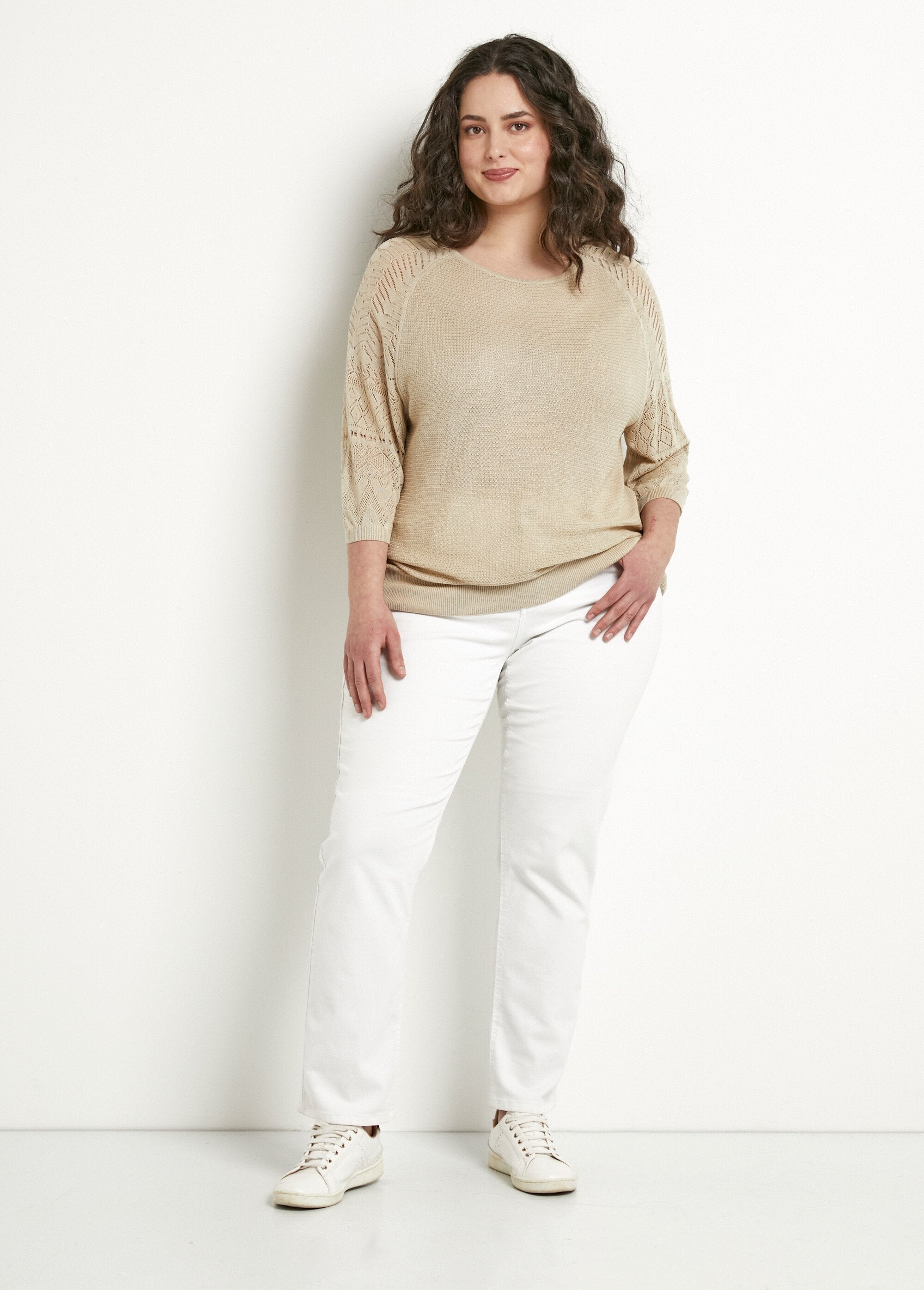 Maglia_leggera_con_maniche_raglan_a_3/4_e_scollo_rotondo_Beige_SF1_curvy