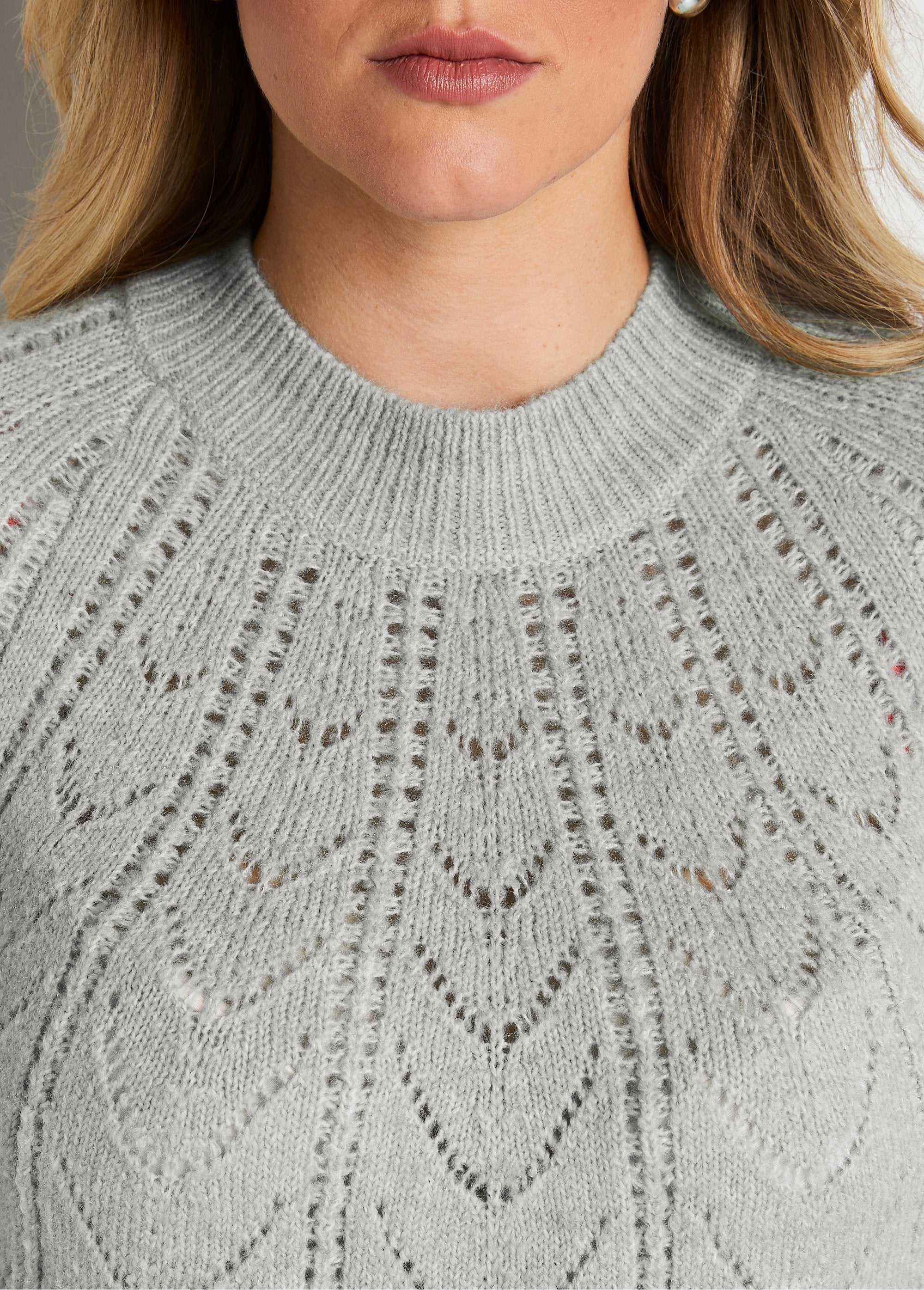 Maglia_girocollo_in_maglia_screziata_traforata_Grigio_erica_DE2_curvy