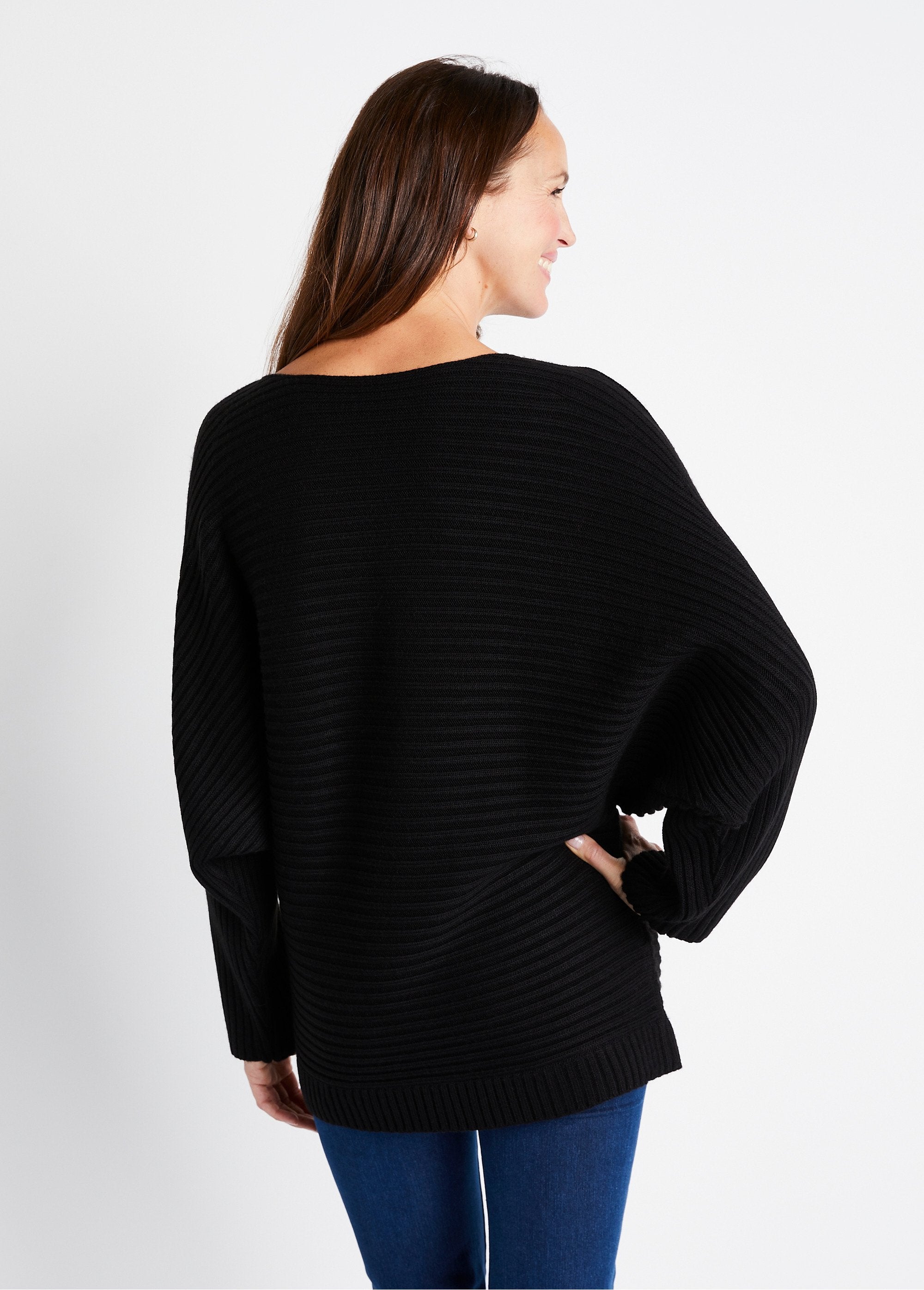 Maglia_a_coste_con_maniche_a_pipistrello_NERO_DO1_slim