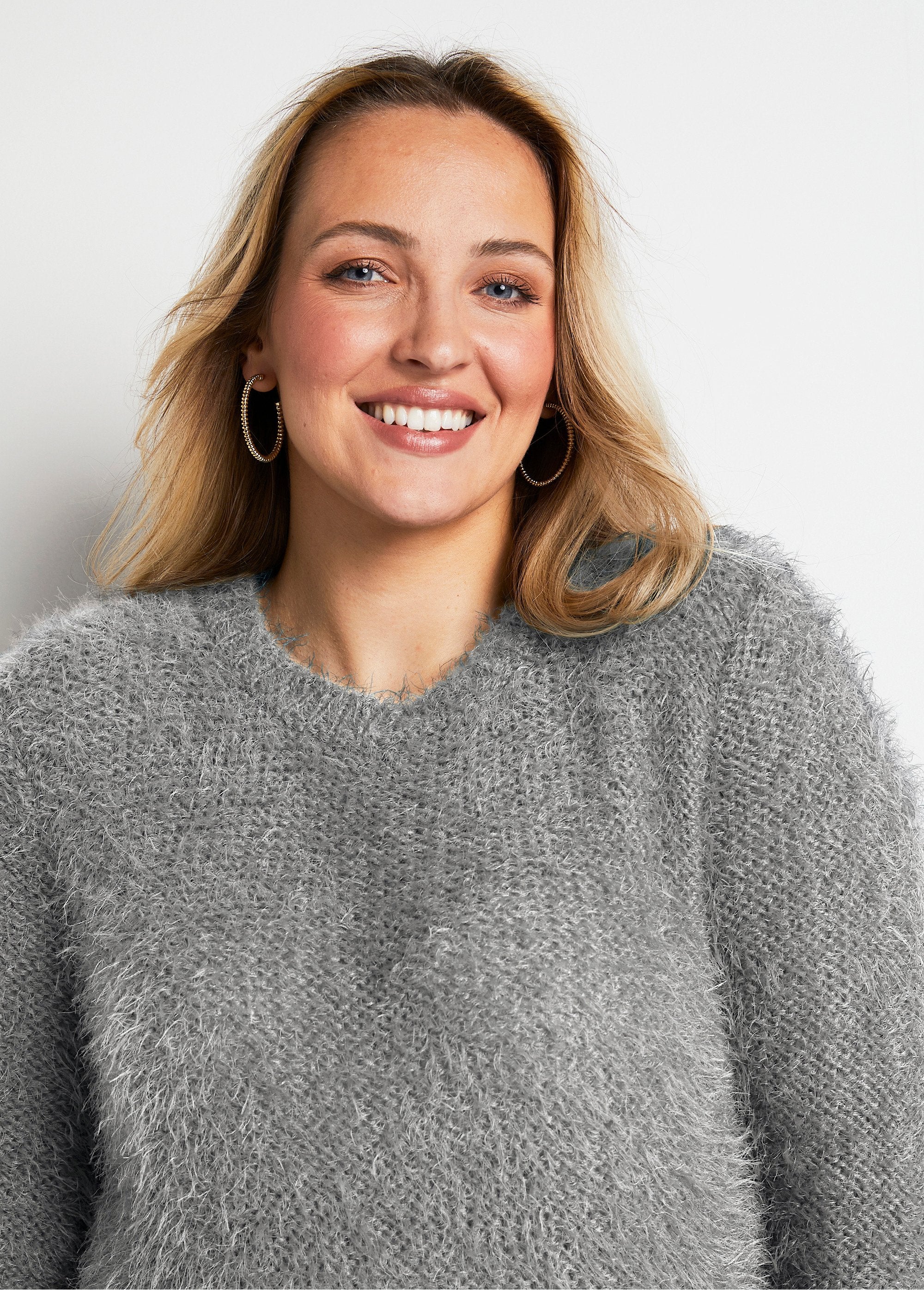 Maglione_in_maglia_morbida_effetto_peloso_Argent_DE1_curvy