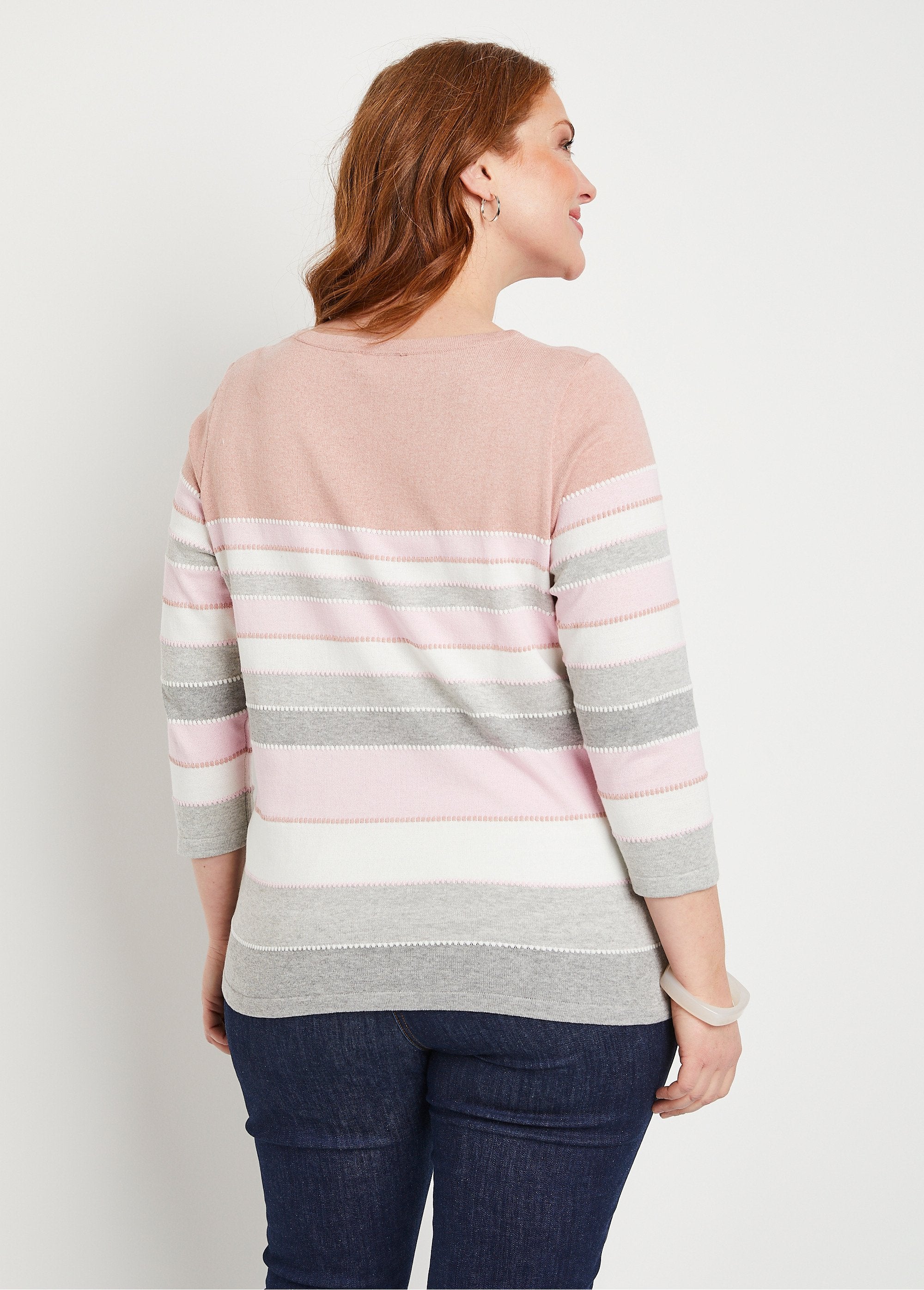 Maglione_in_maglia_jacquard_Striscia_rosa_DO1_curvy