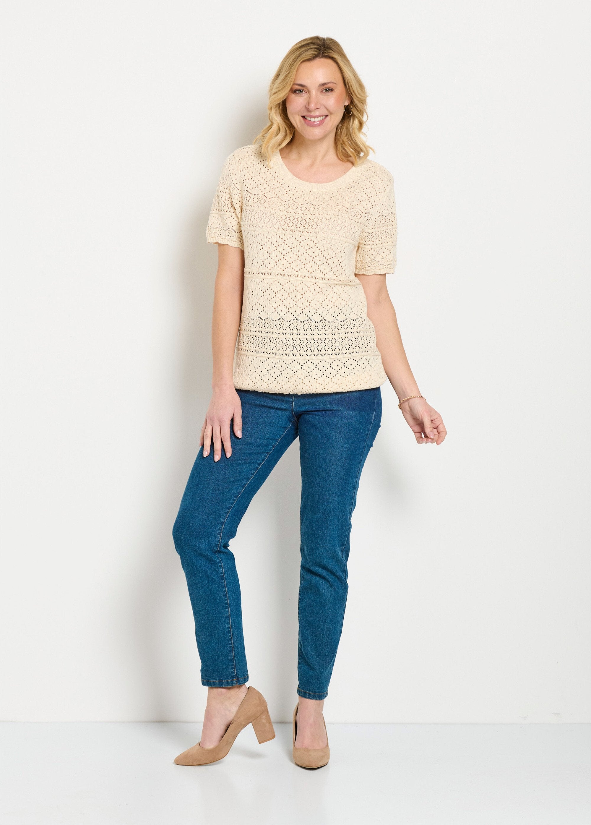 Maglia_traforata_a_maniche_corte_con_scollo_rotondo_Ficelle_SF1_slim