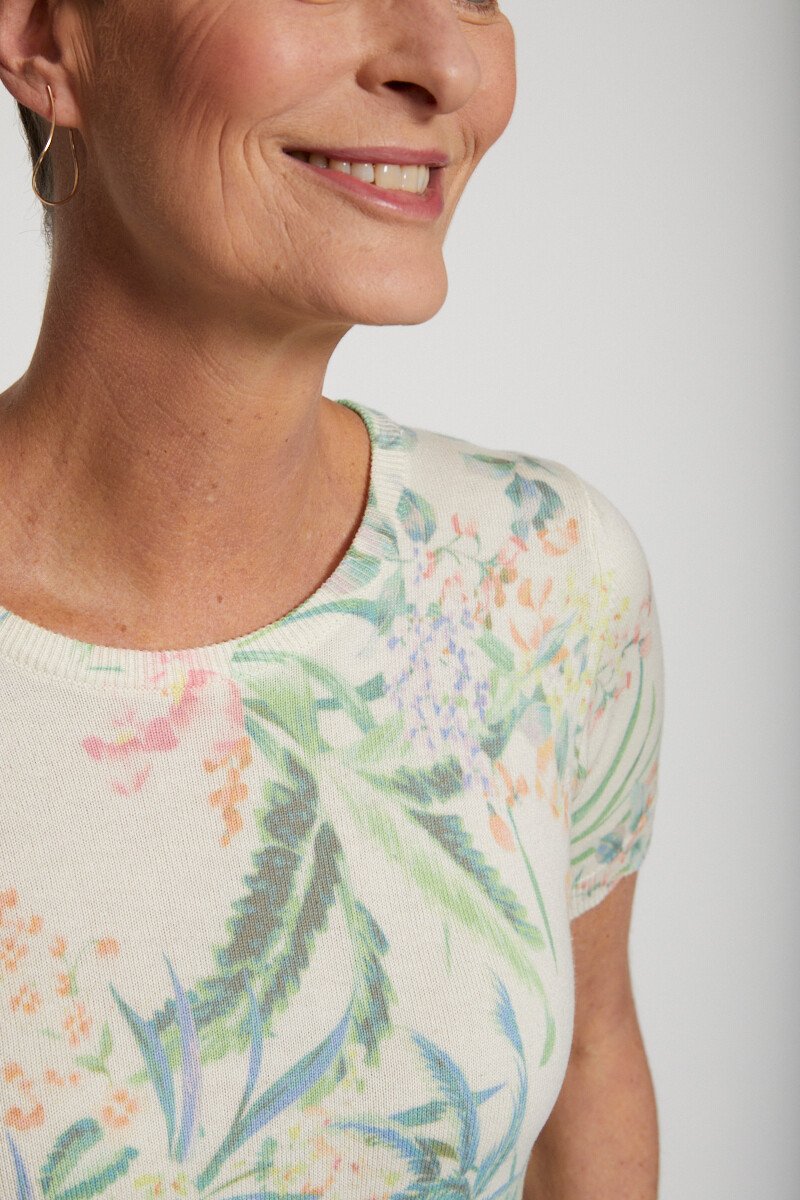 Maglia_a_maniche_corte_con_stampa_floreale_Beige_et_vert_DE1_slim