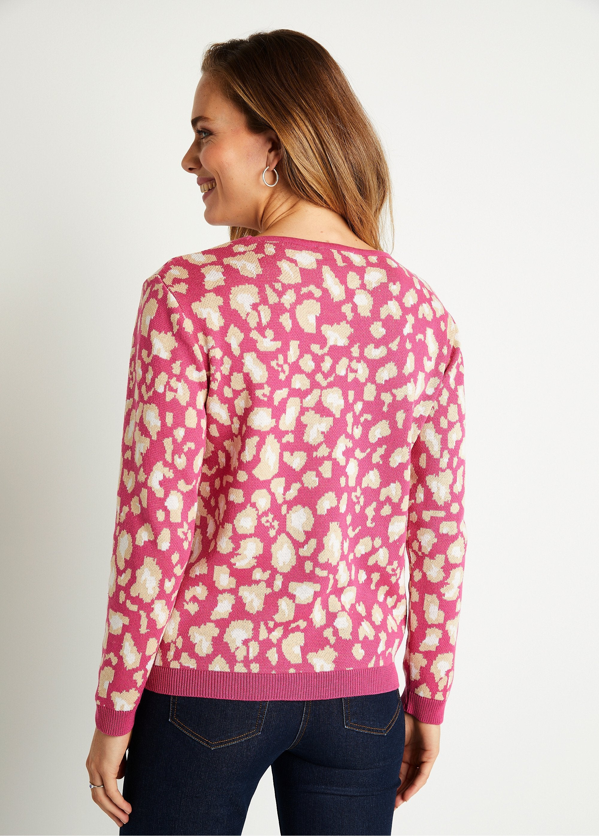 Maglia_a_collo_tondo_con_stampa_leopardo_ROSA_DO1_slim