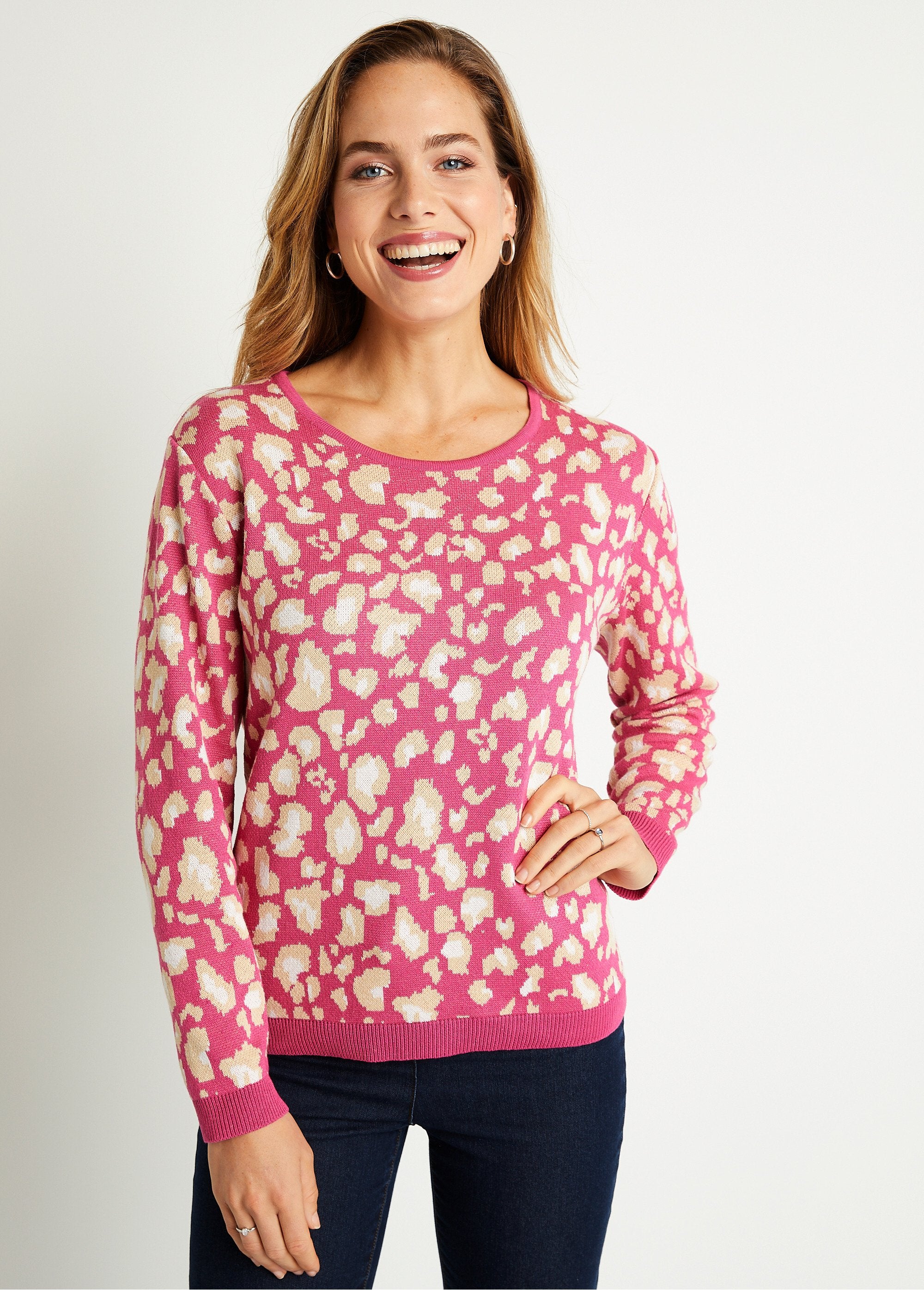 Maglia_a_collo_tondo_con_stampa_leopardo_ROSA_FA1_slim