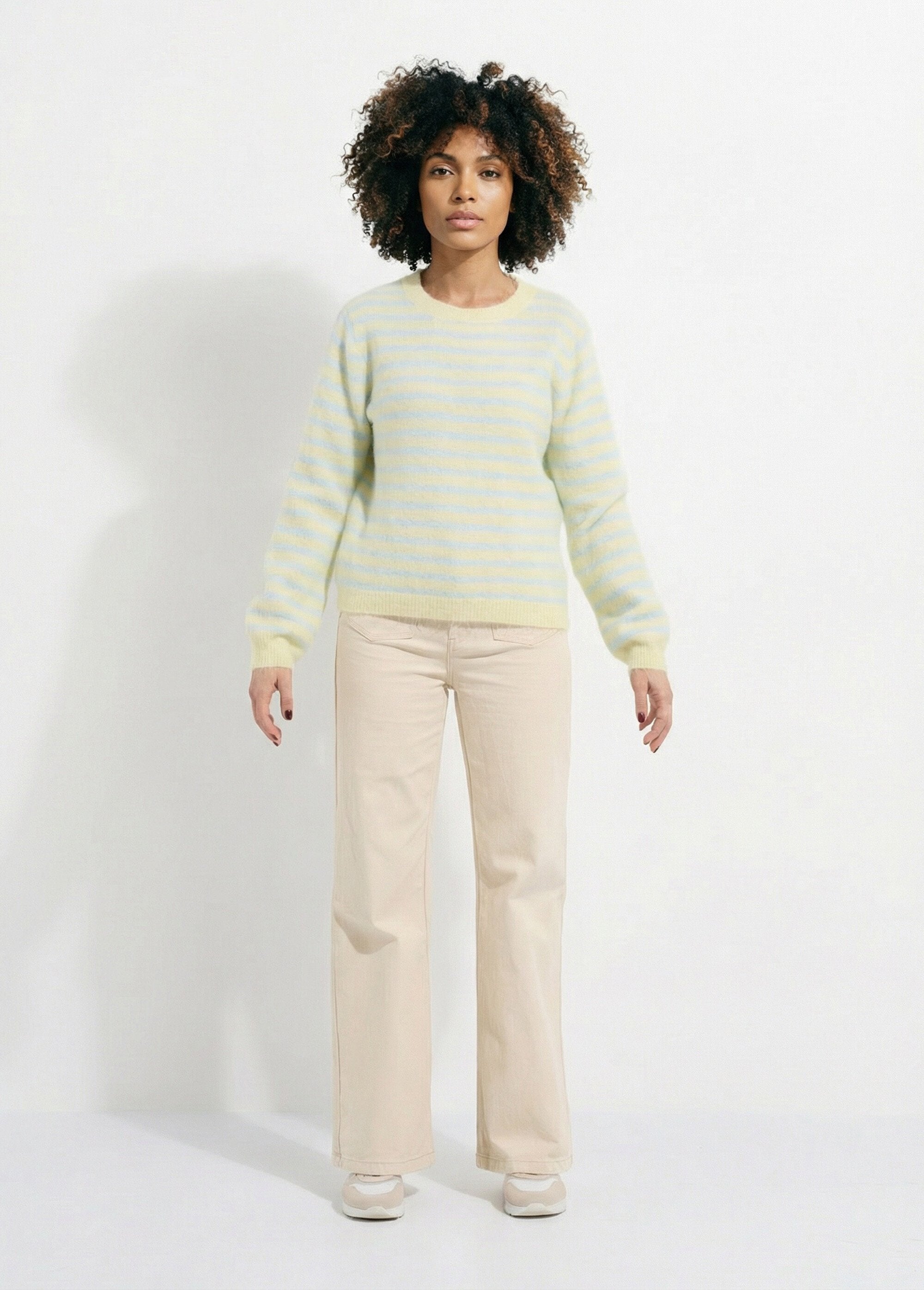 Maglione_a_righe_in_lana,_abbottonato_sul_retro_Bleu_et_jaune_SF1_slim