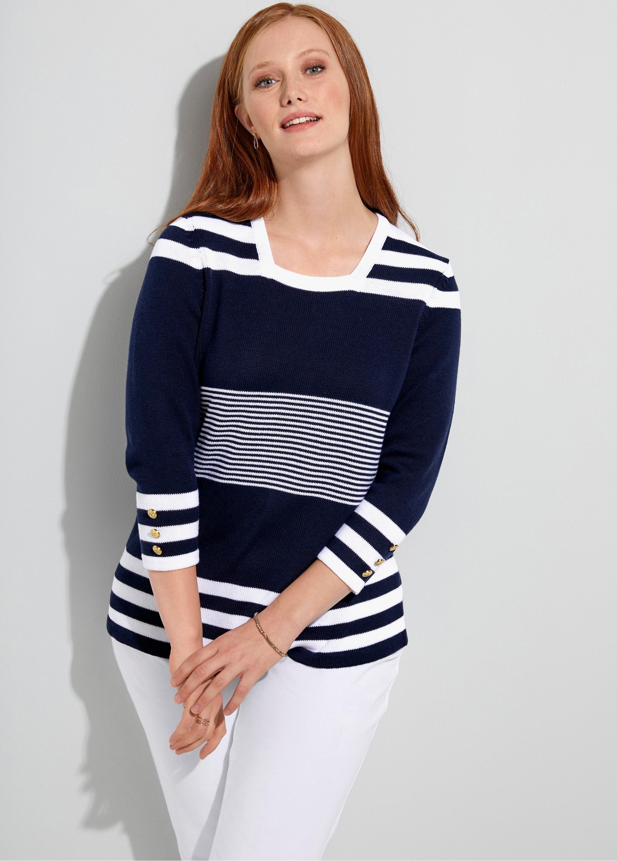 Maglia_in_cotone_a_righe_con_maniche_a_3/4_Blu_marino_e_bianco_FA1_curvy