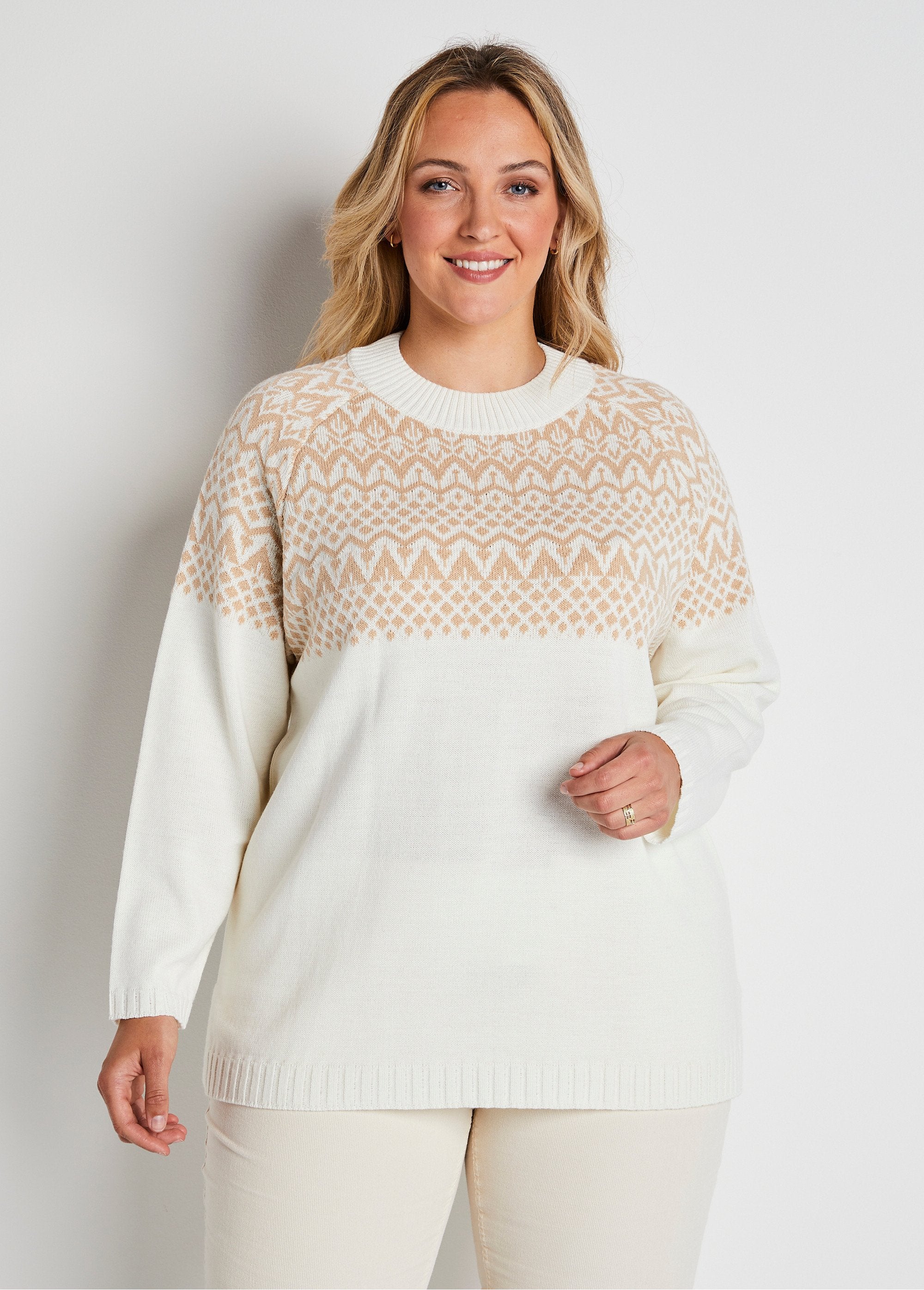 Maglia_a_tunica_in_maglia_jacquard_Ecru_e_beige_FA1_curvy