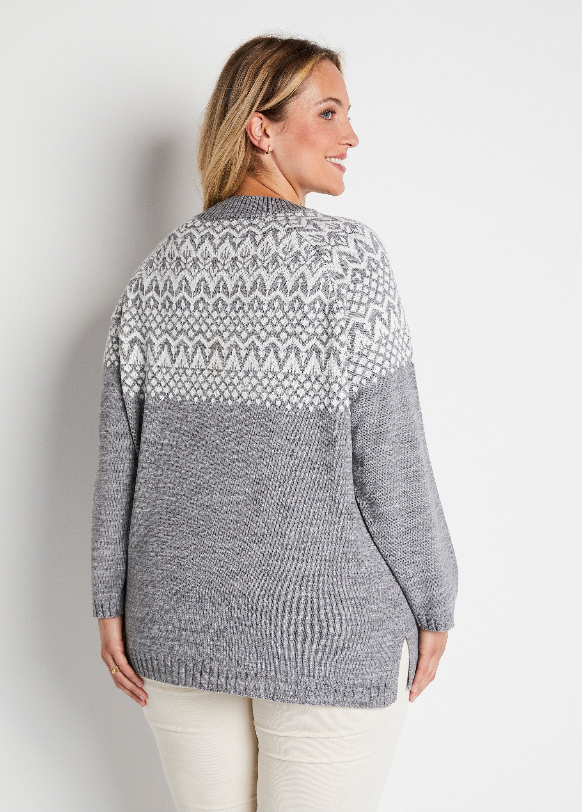 Maglia_a_tunica_in_maglia_jacquard_Grigio_ed_ecru_DO1_curvy