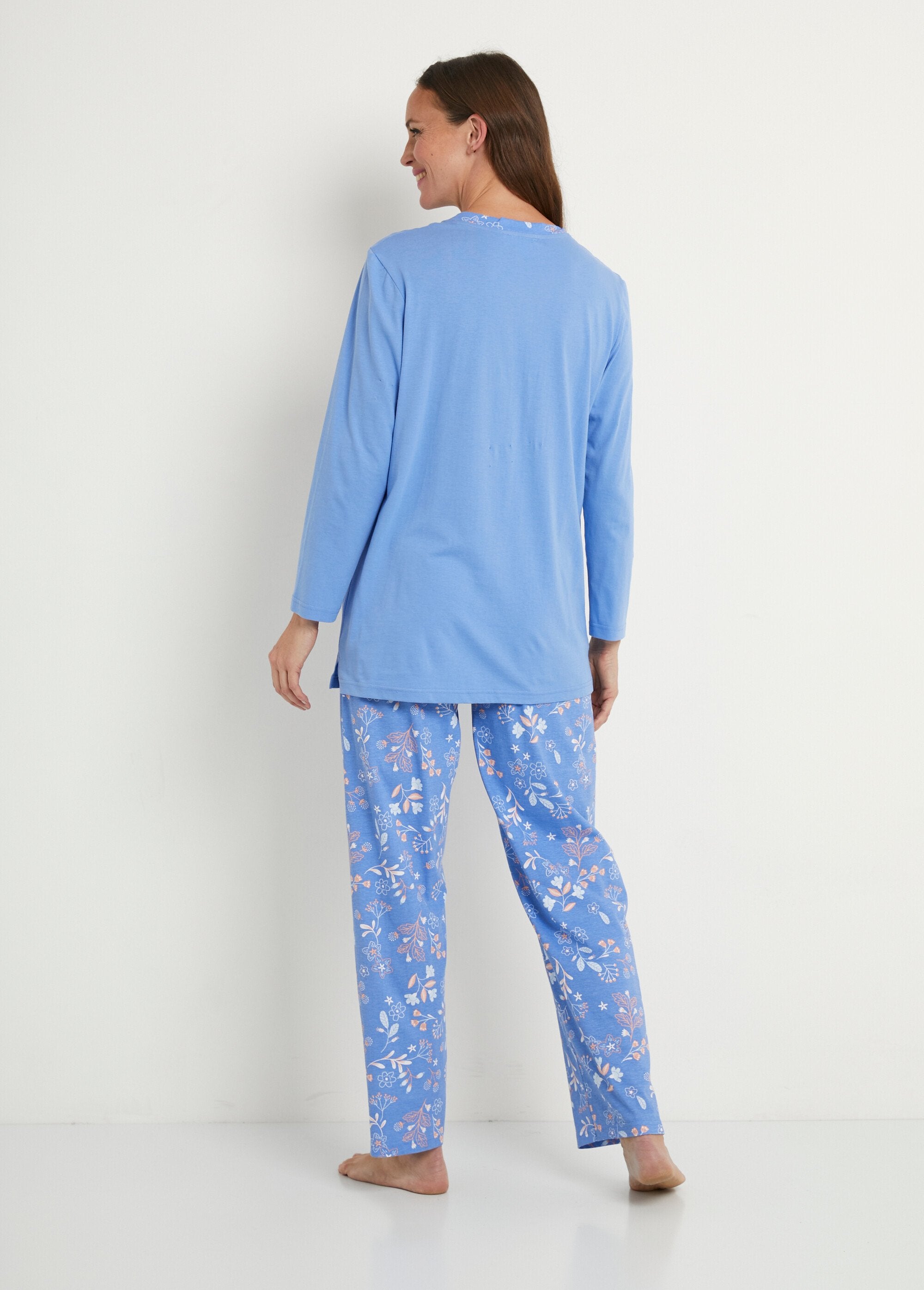 Pyjama_manches_longues_coton_uni_fleuri_Imprime_bleu_et_rose_DO1_slim