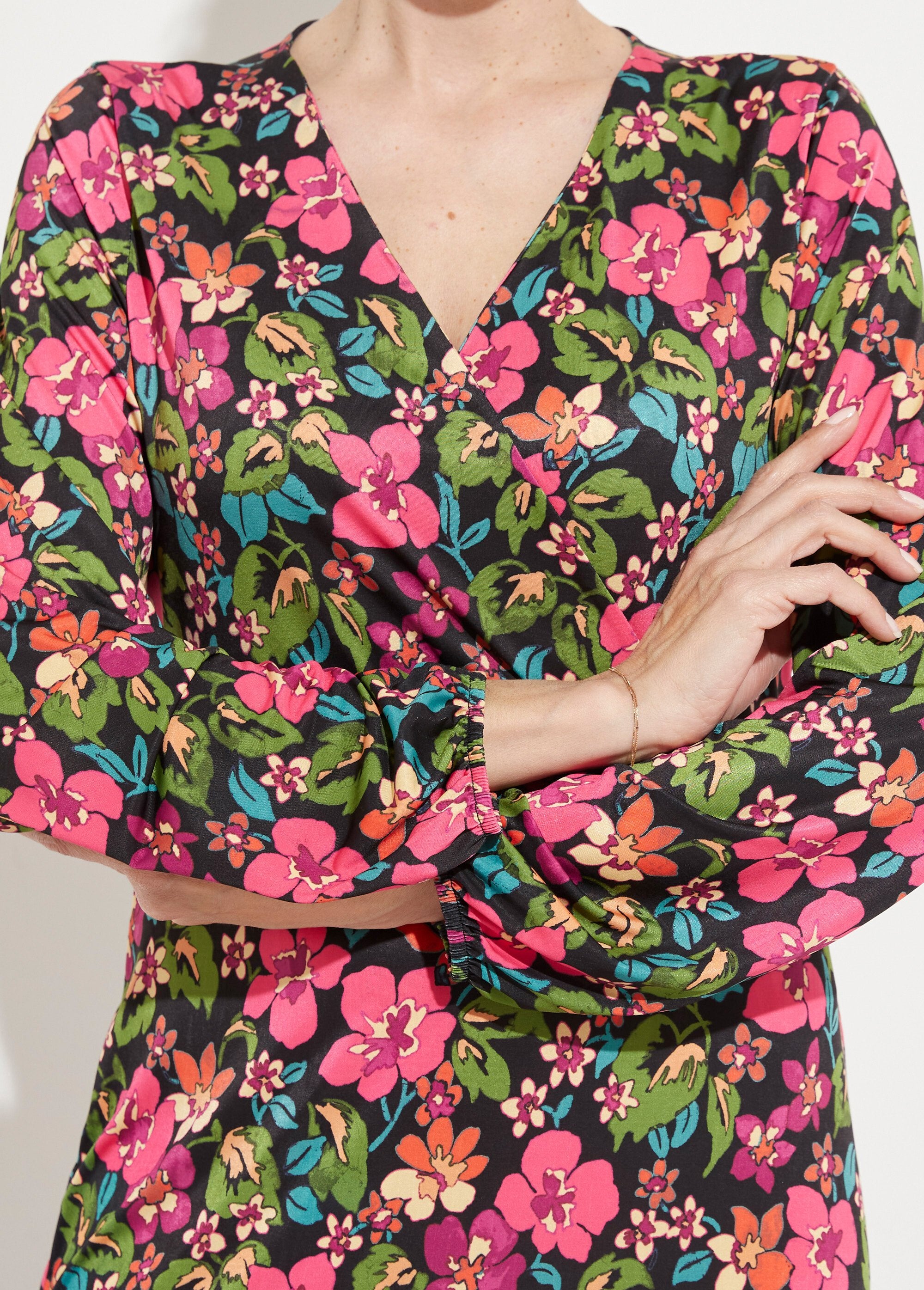 Abito_corto_svasato_a_fiori_Noir_et_fuchsia_DE1_slim
