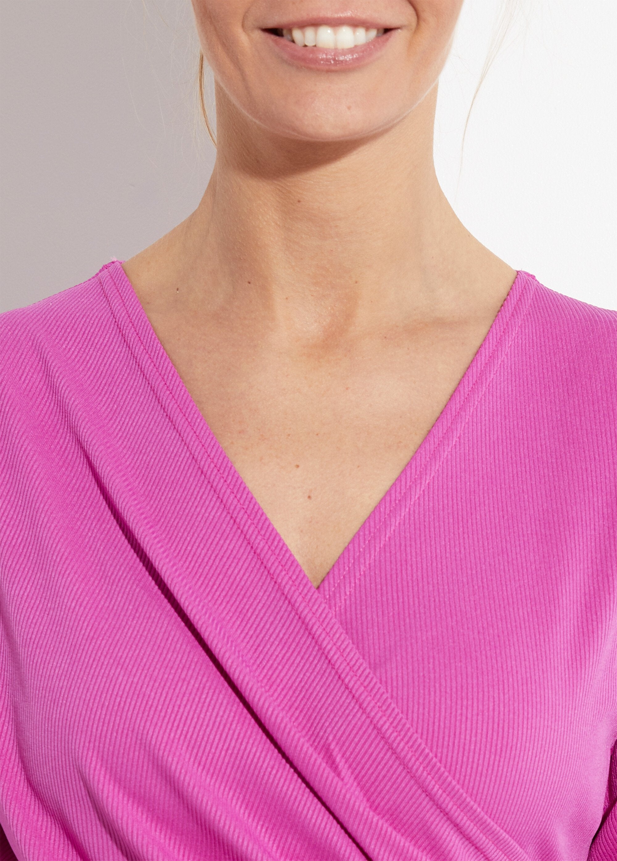 Abito_a_portafoglio_in_jersey_a_coste_Essentiel_Fuchsia_DE1_slim