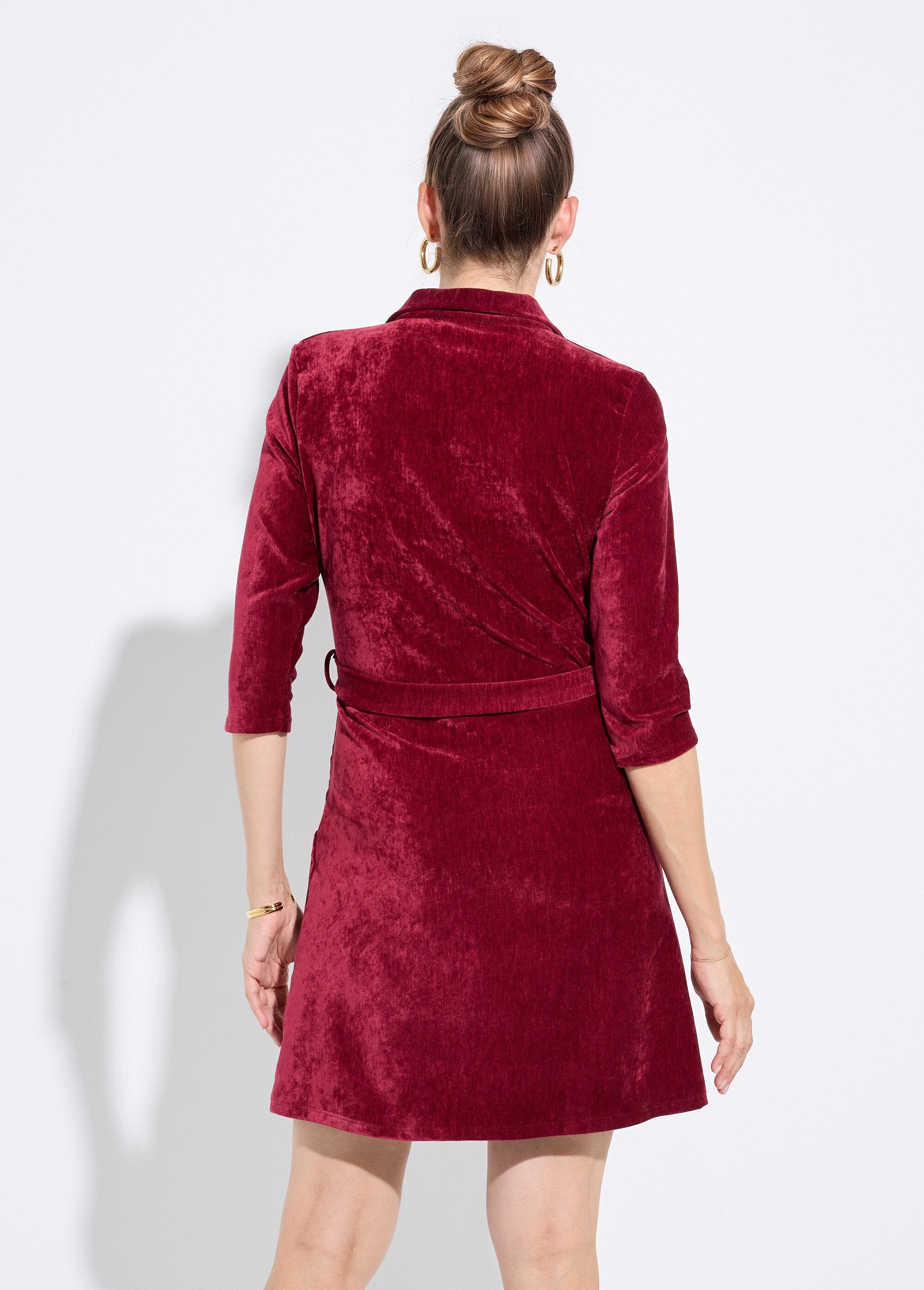 Abito_in_velluto_con_scollo_a_V_e_cintura_Bordeaux_DO1_slim