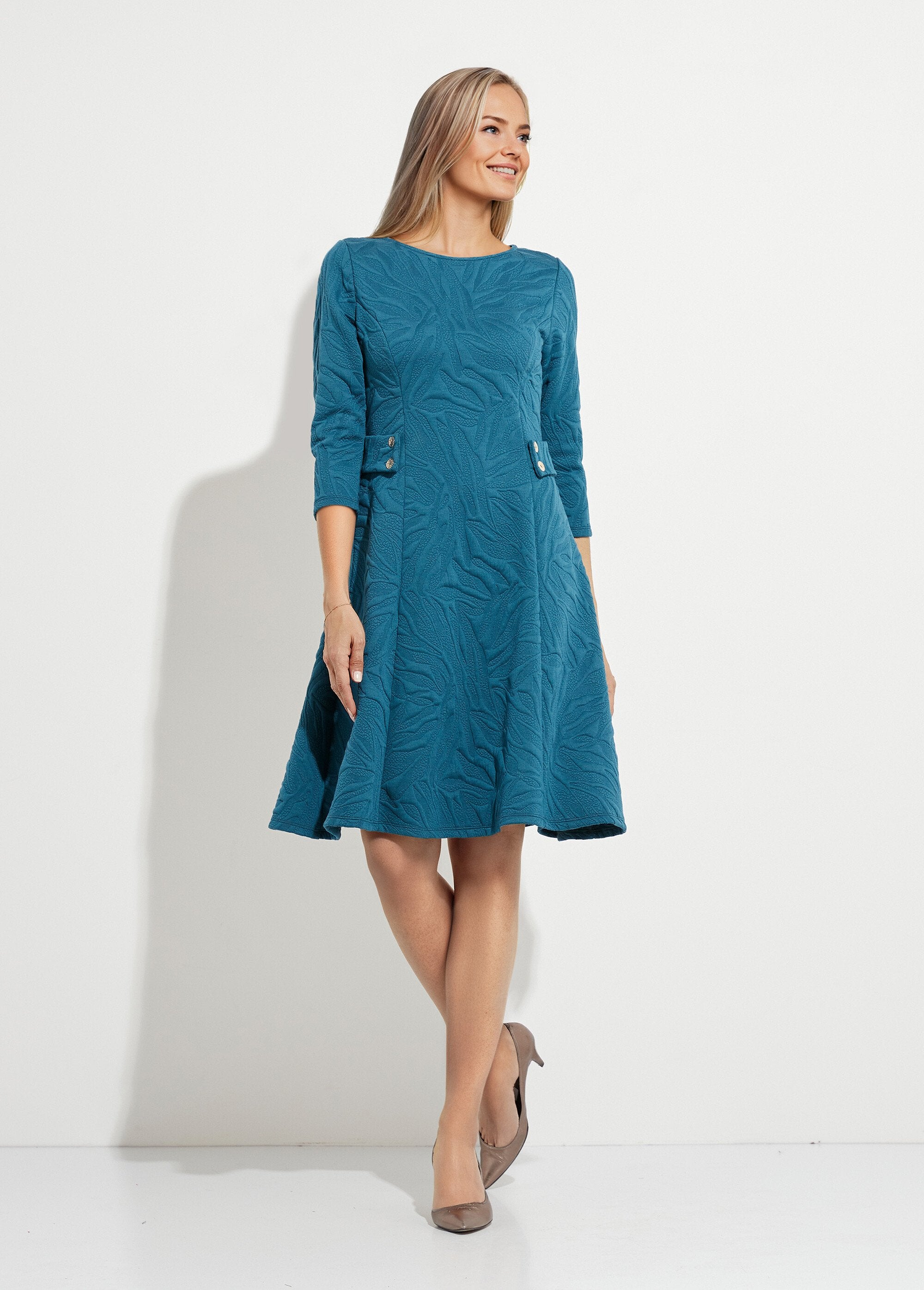 Abito_corto_sagomato_in_Jacquard_in_rilievo_Bleu_canard_FA1_slim