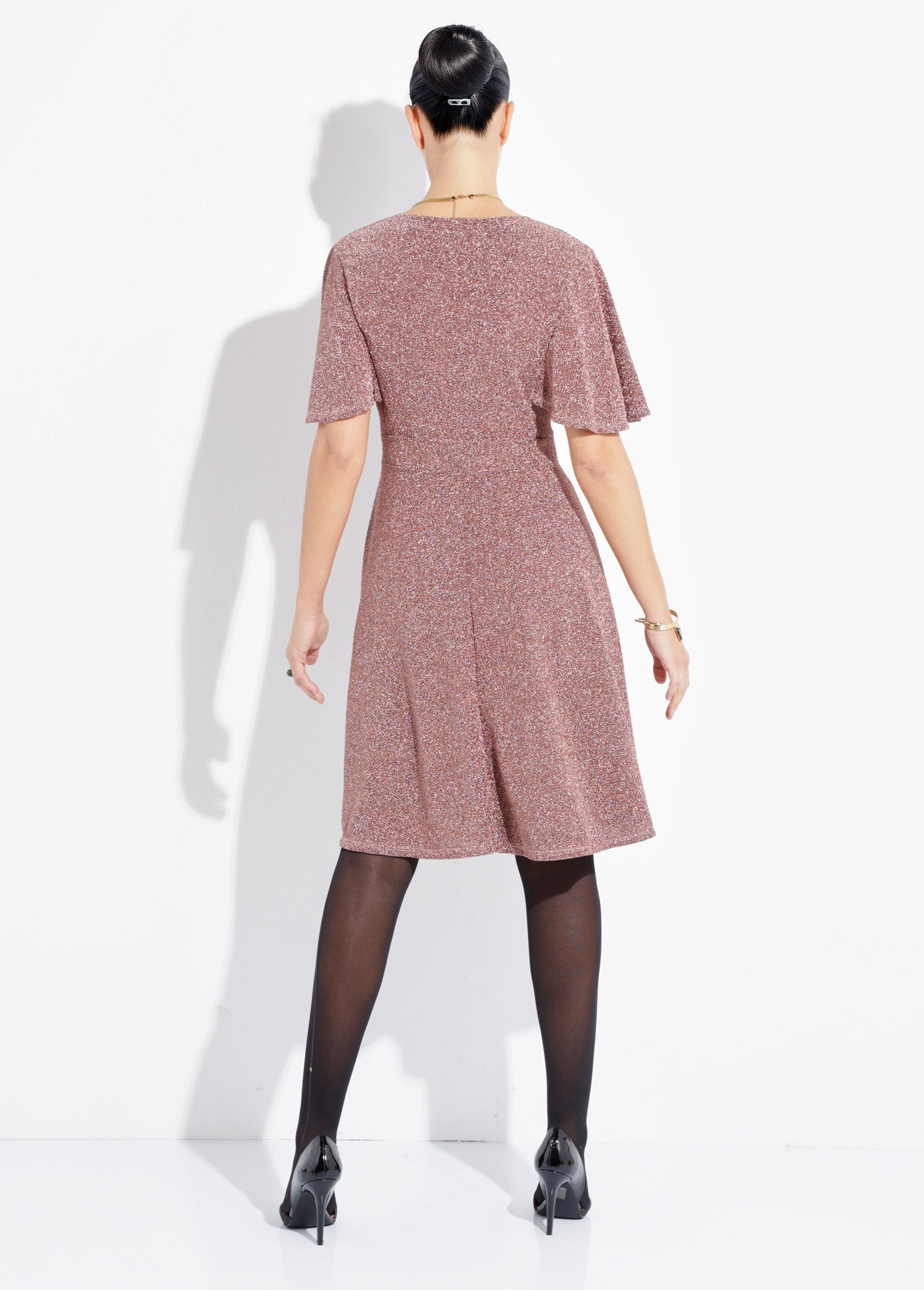 Abito_svasato_con_scollo_a_V_in_rete_metallica_Cuivre_DO1_slim