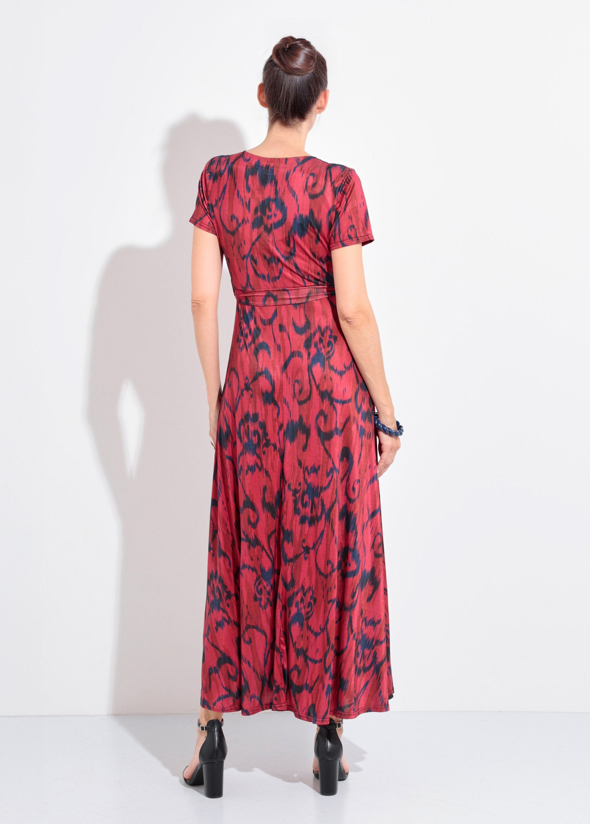 Maxi_abito_avvolgente_con_scollo_a_V_con_cintura_Noir_et_rouge_DO1_slim