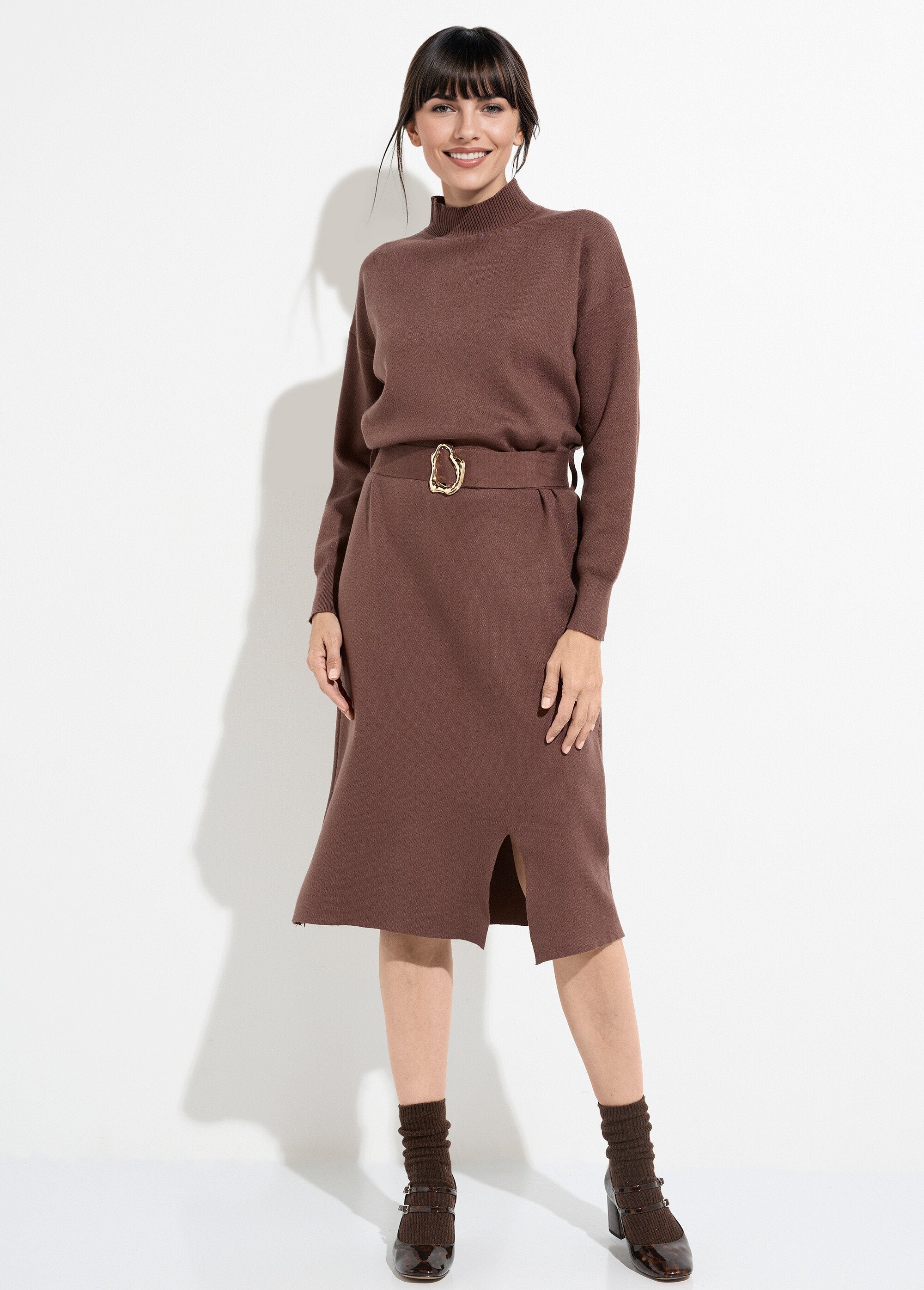 Abito_in_maglina_con_collo_alto_e_cintura_in_metallo_Taupe_FA1_slim
