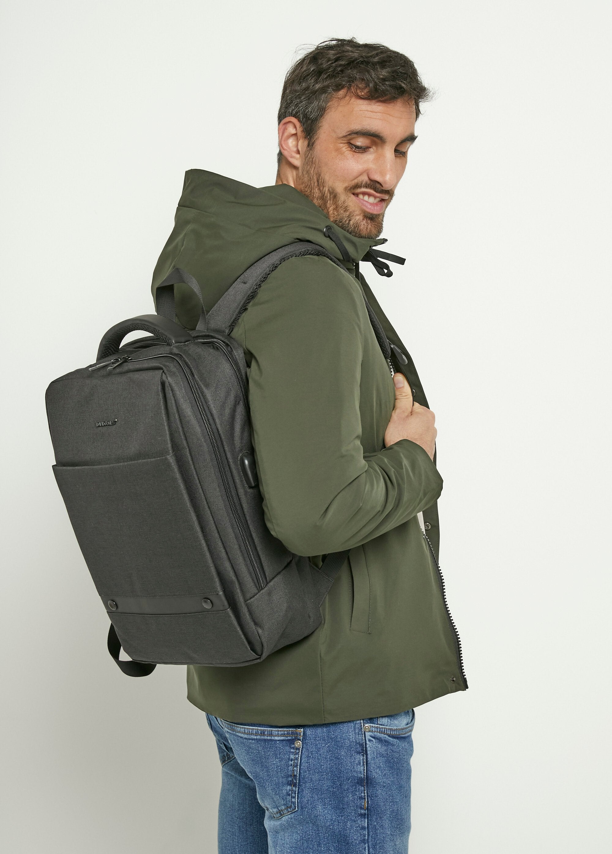 Zaino_multitasche_da_uomo_con_zip_Noir_DE1_slim