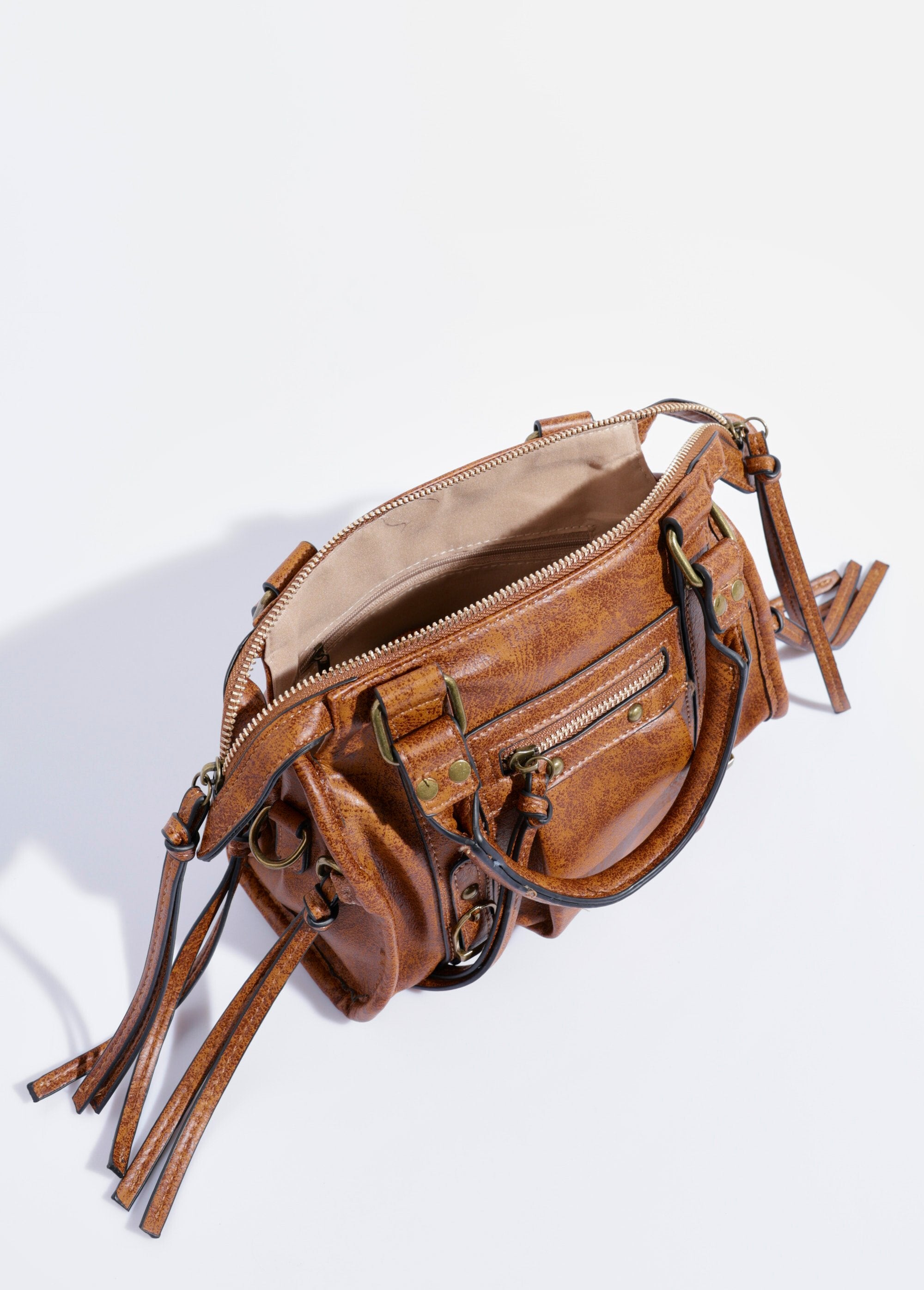 Borsetta_vintage_in_metallo_con_maglie_multiple_Camel_DE1_slim