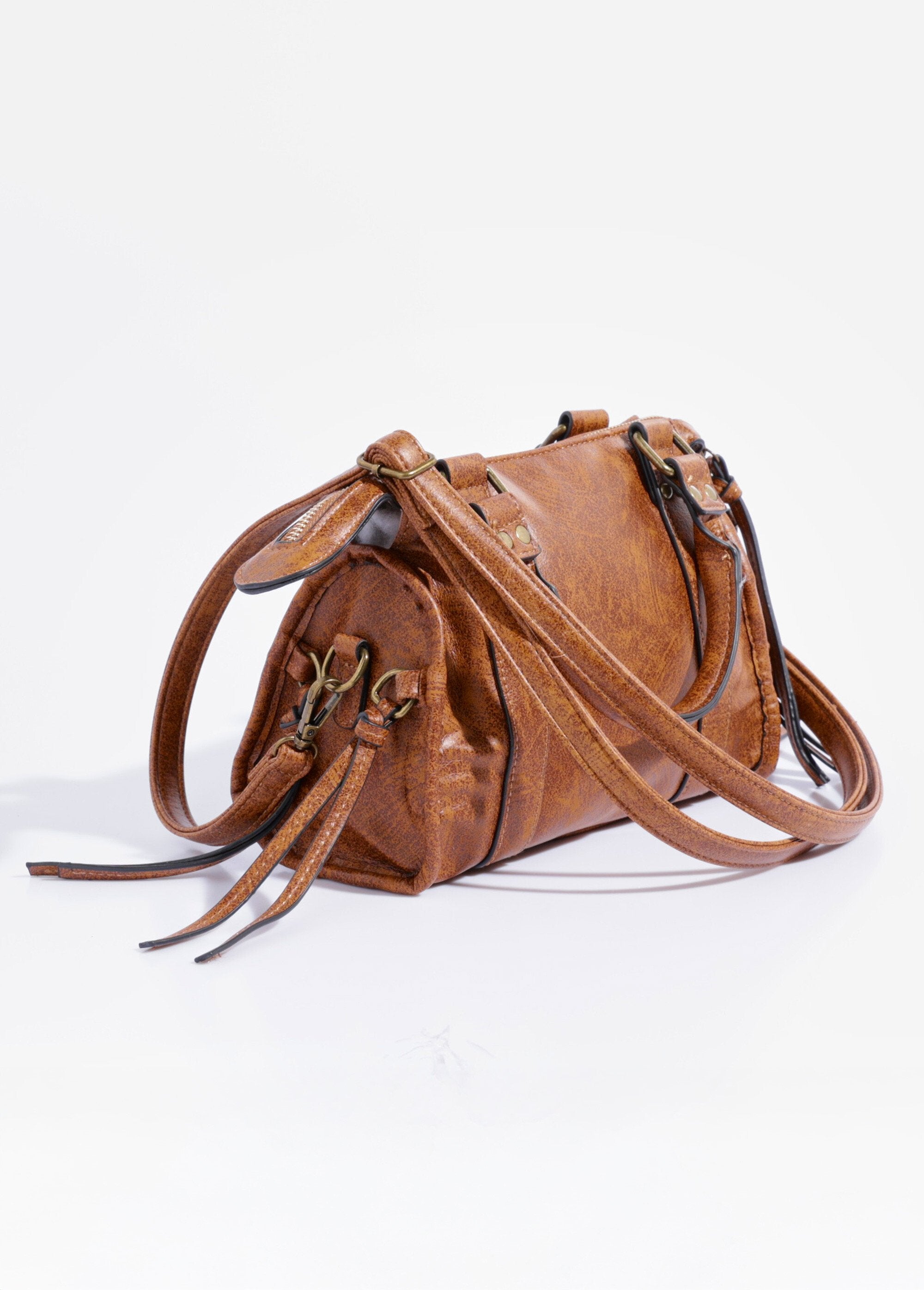 Borsetta_vintage_in_metallo_con_maglie_multiple_Camel_DO1_slim